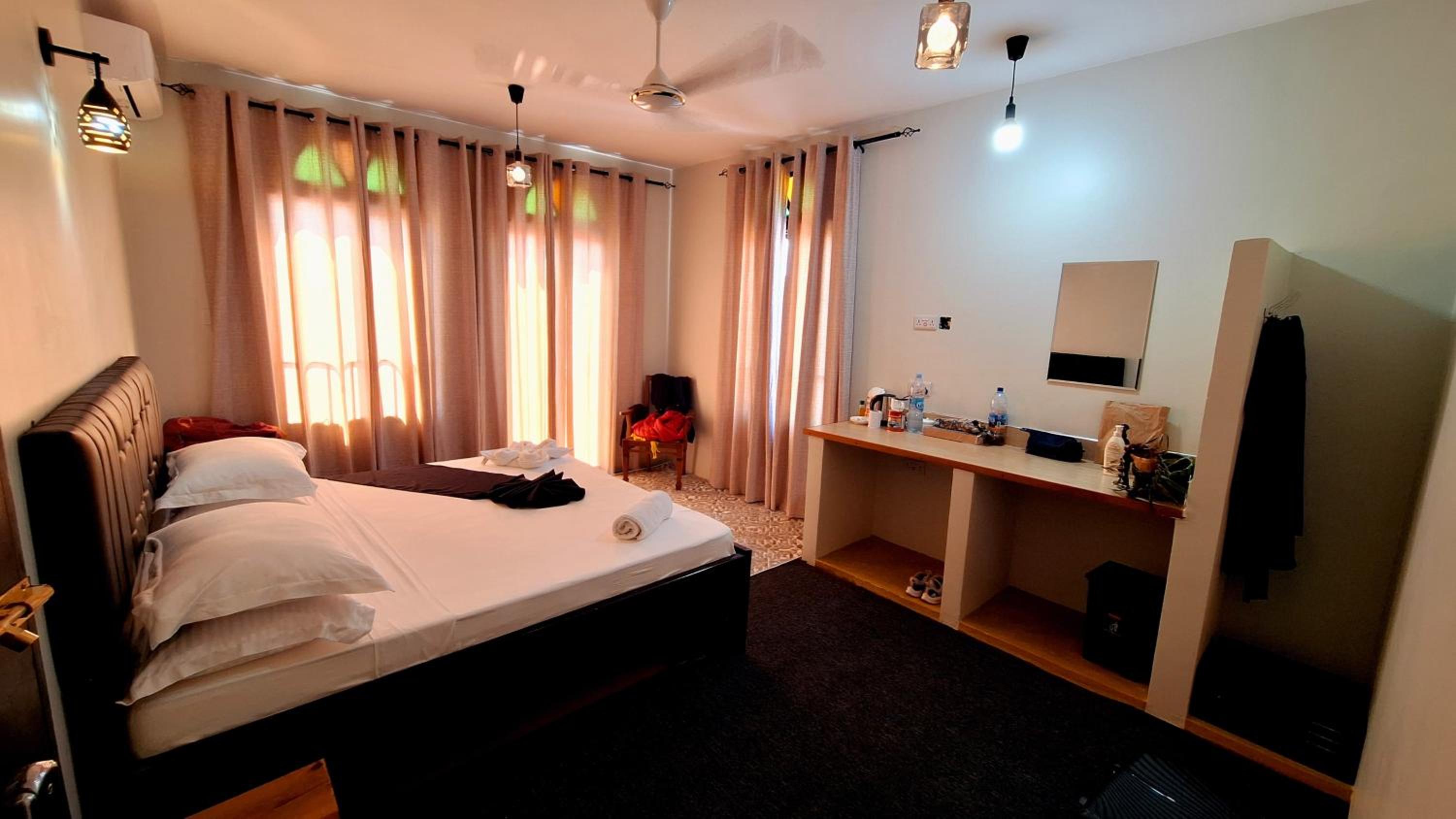 Deluxe Double Room with Balcony and Sea View - Photo 1