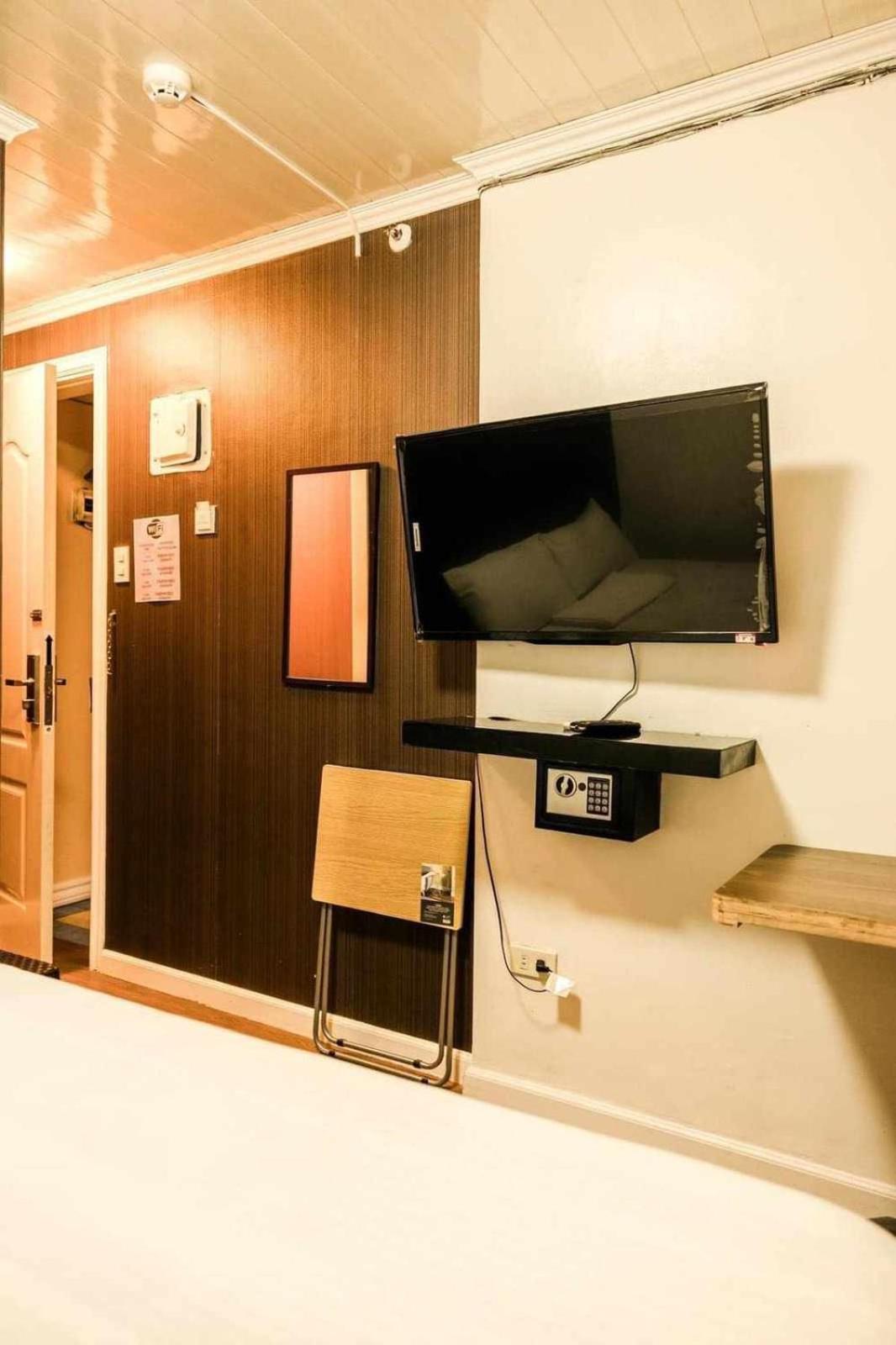 Deluxe Room - Photo 4