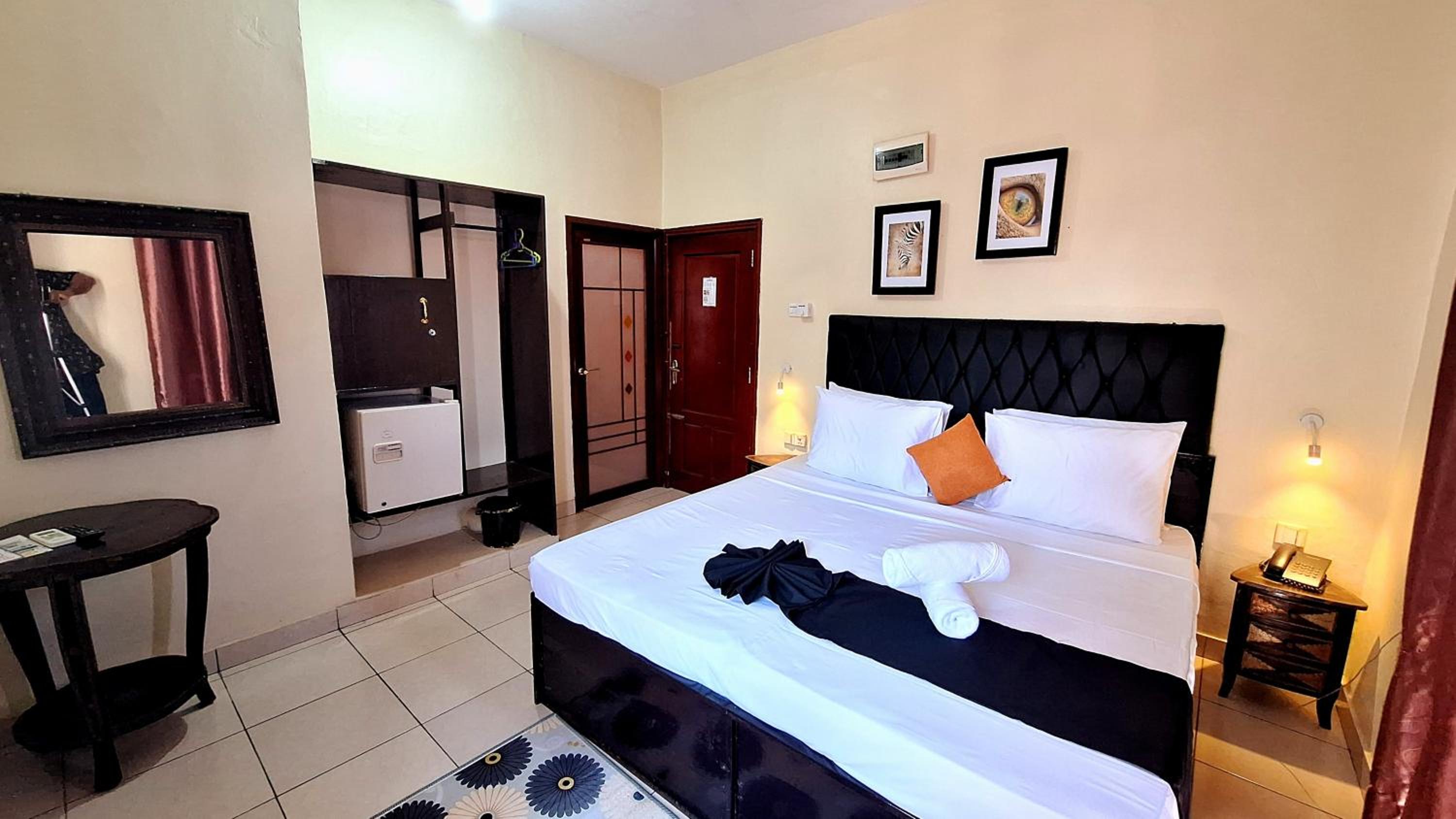 Standard King Room - Photo 1