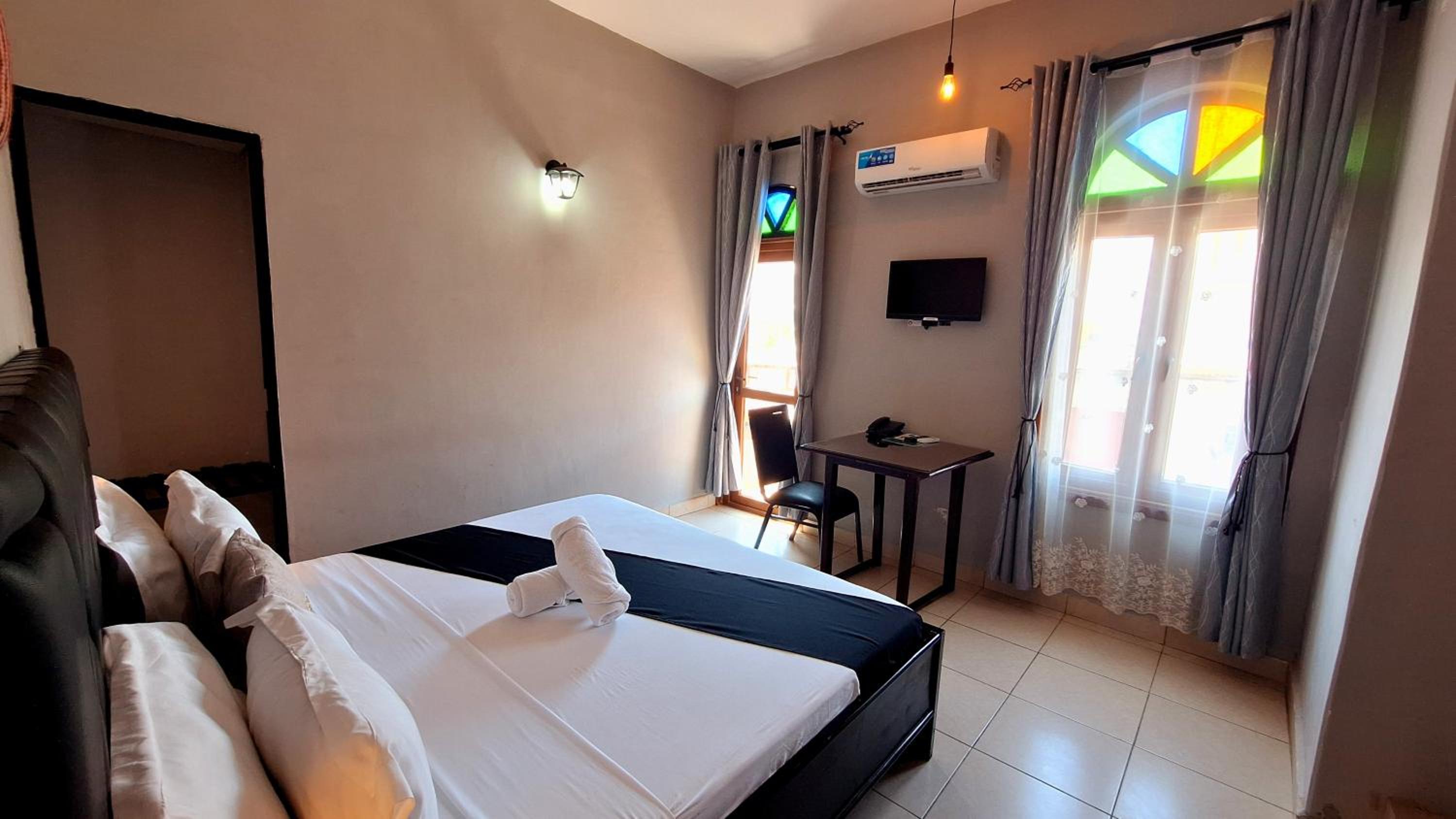 Deluxe Double Room - Photo 4