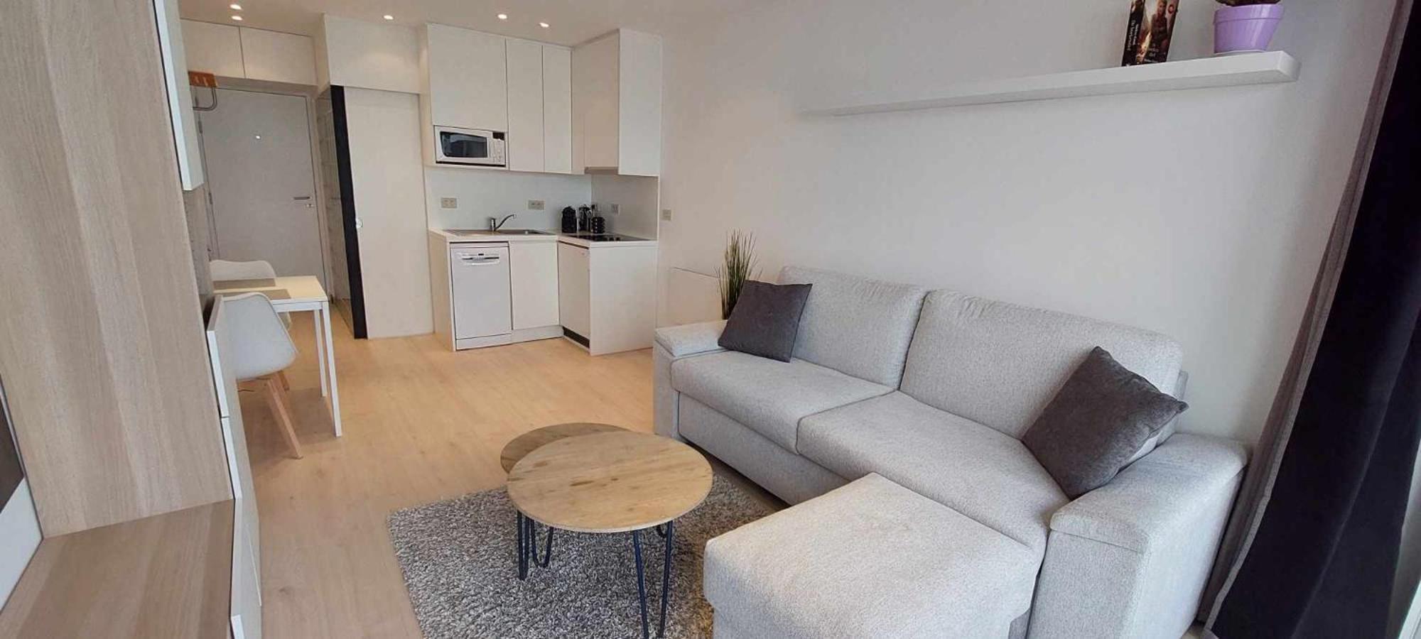 One-Bedroom Apartment photo 1
