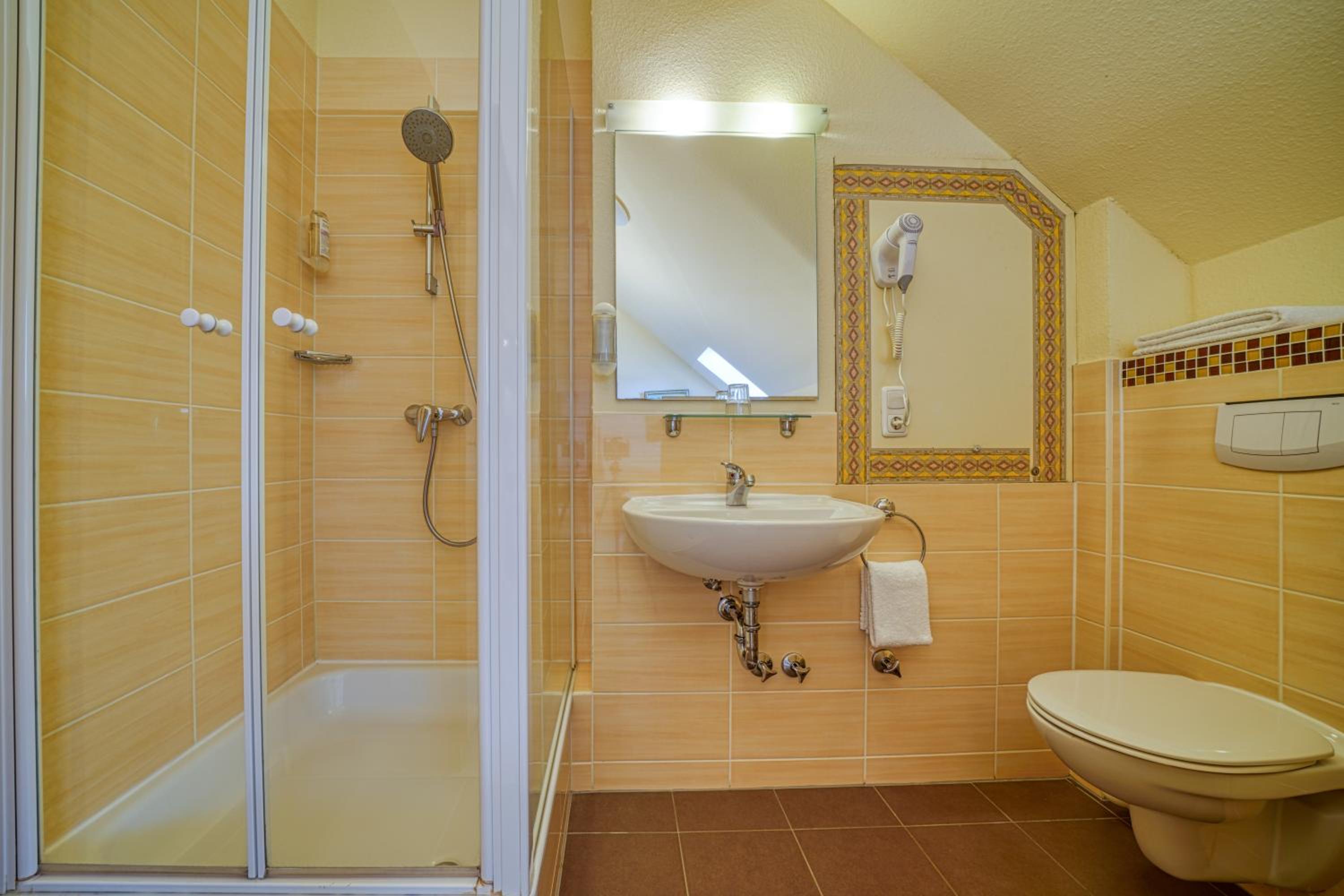 Single Room photo 3