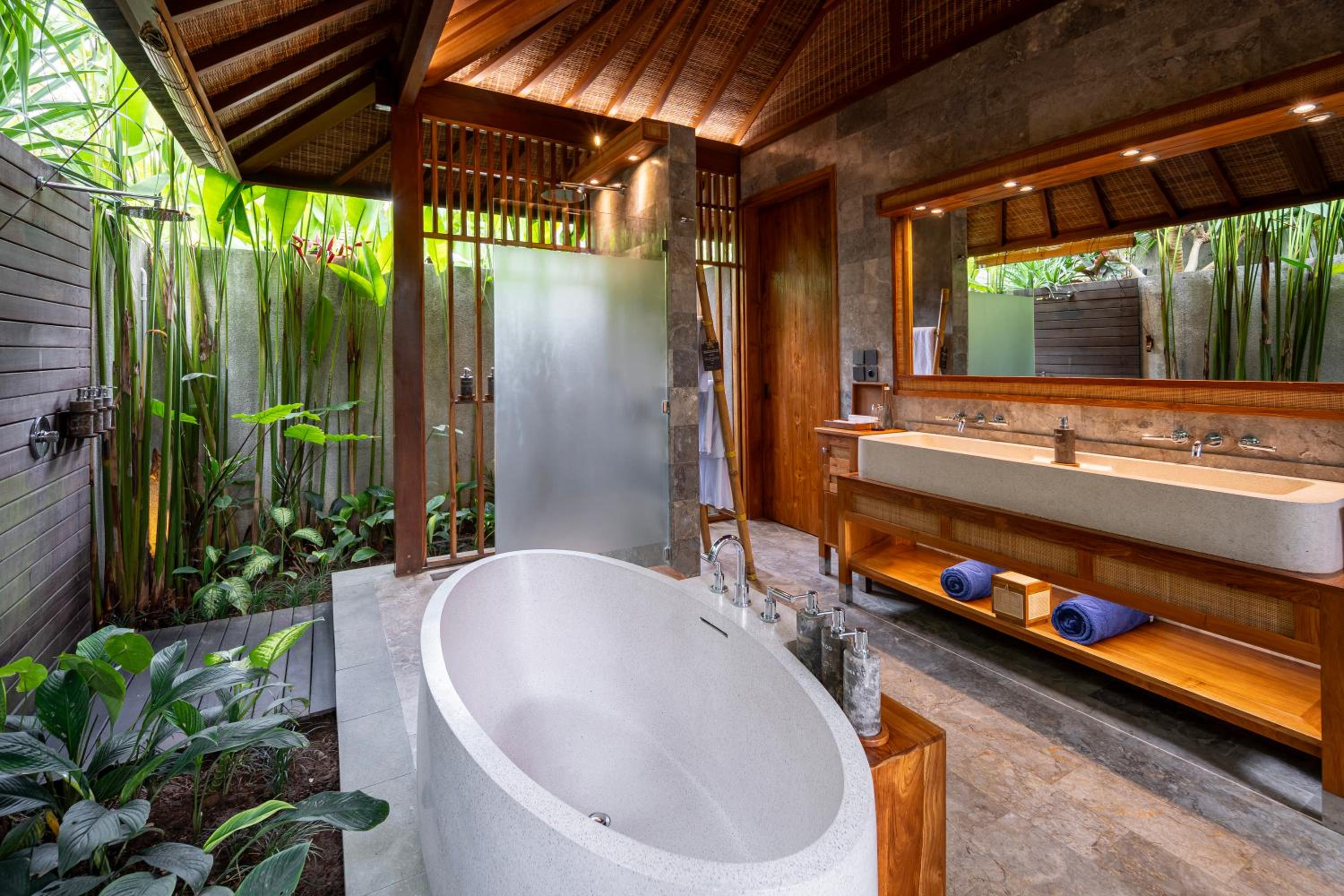 One-Bedroom Pool Villa With Free Daily Luxury Spa Treatment - Photo 25