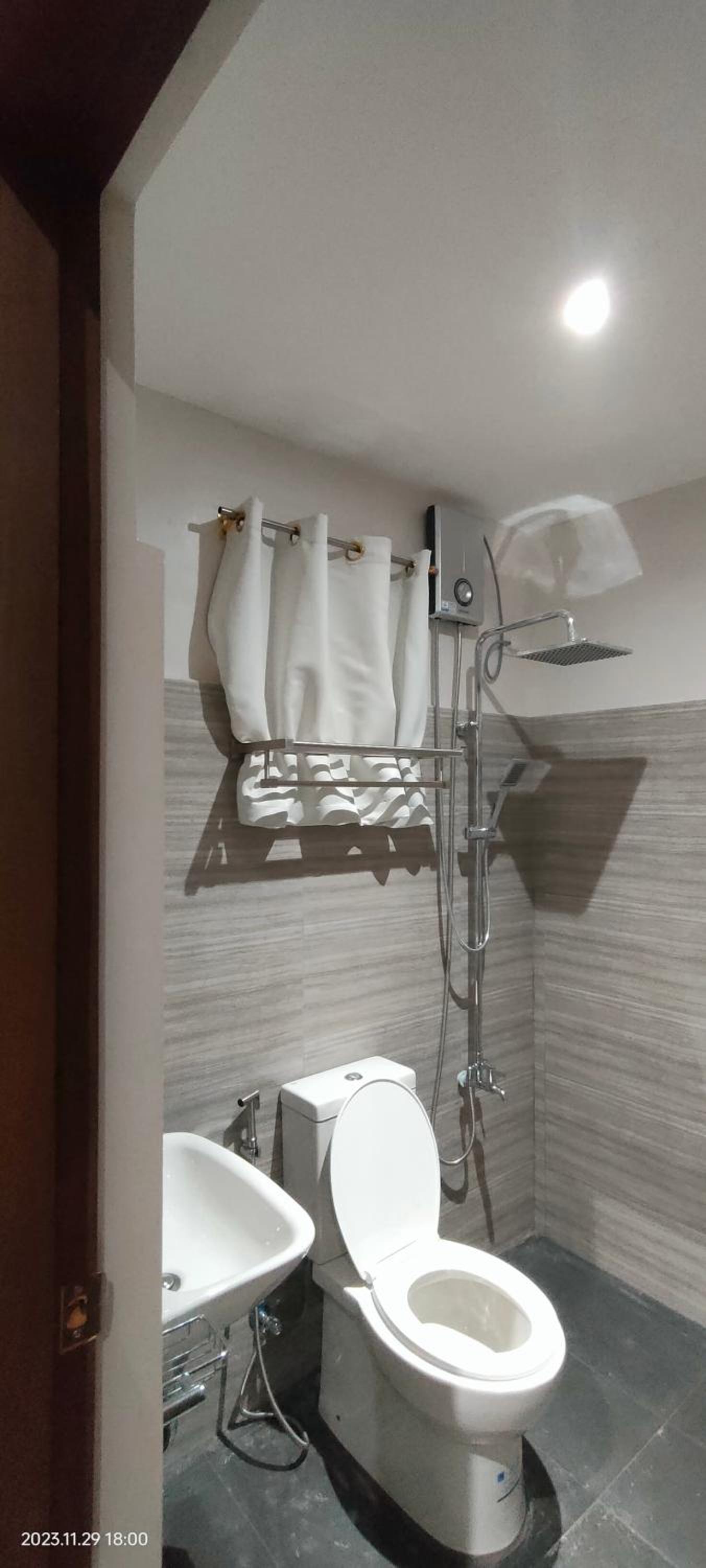 Queen Room with Pool View photo 3