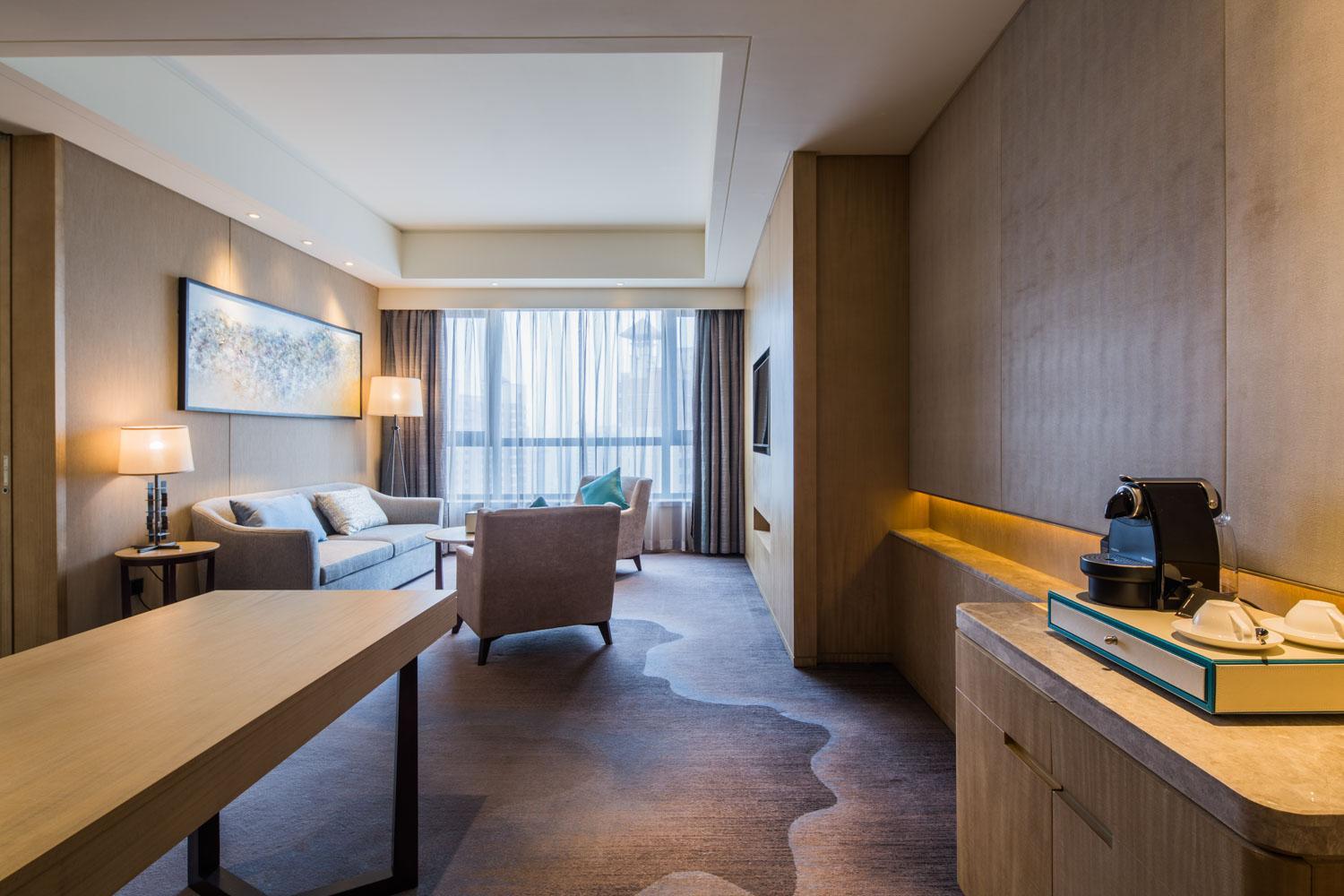 Deluxe King Suite - High Floor