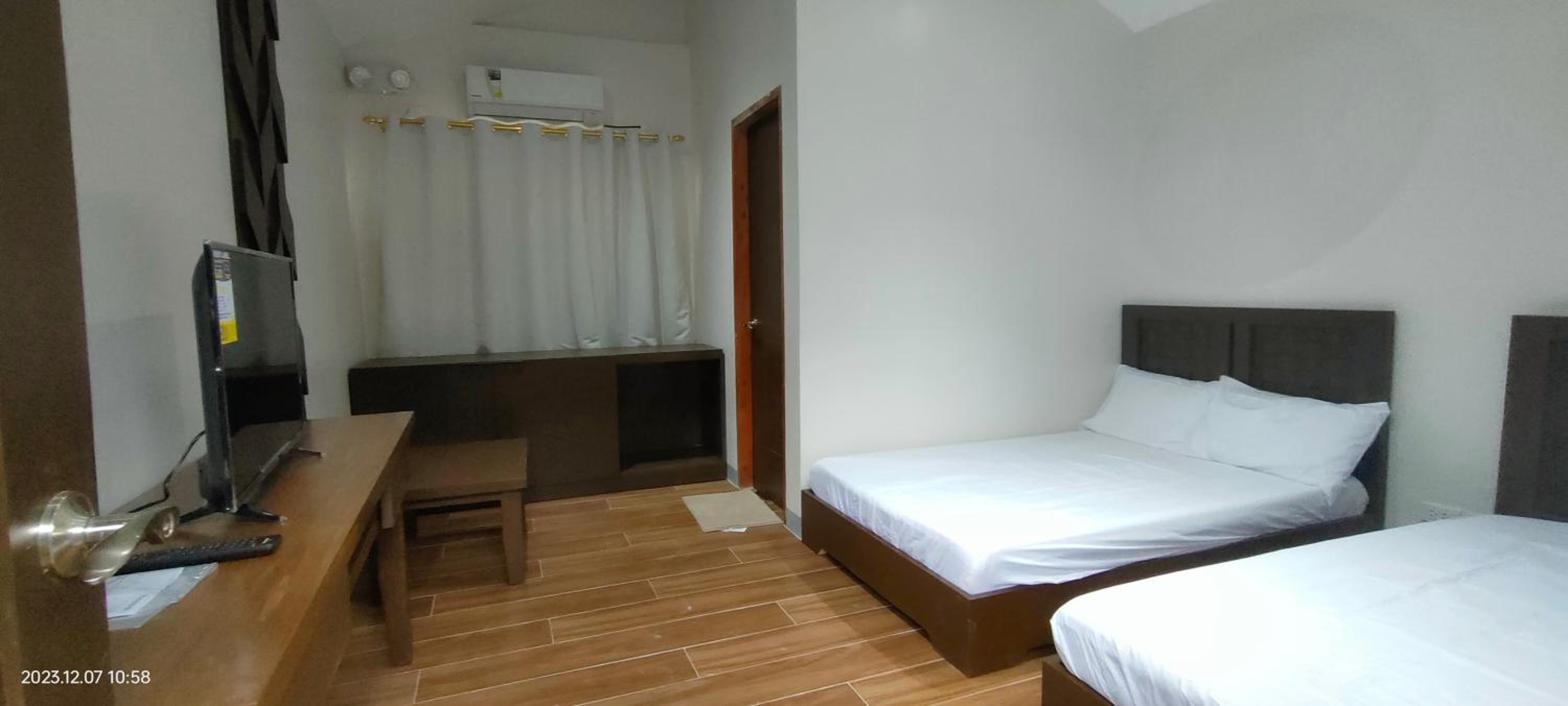 Deluxe Double or Twin Room with Pool View photo 1