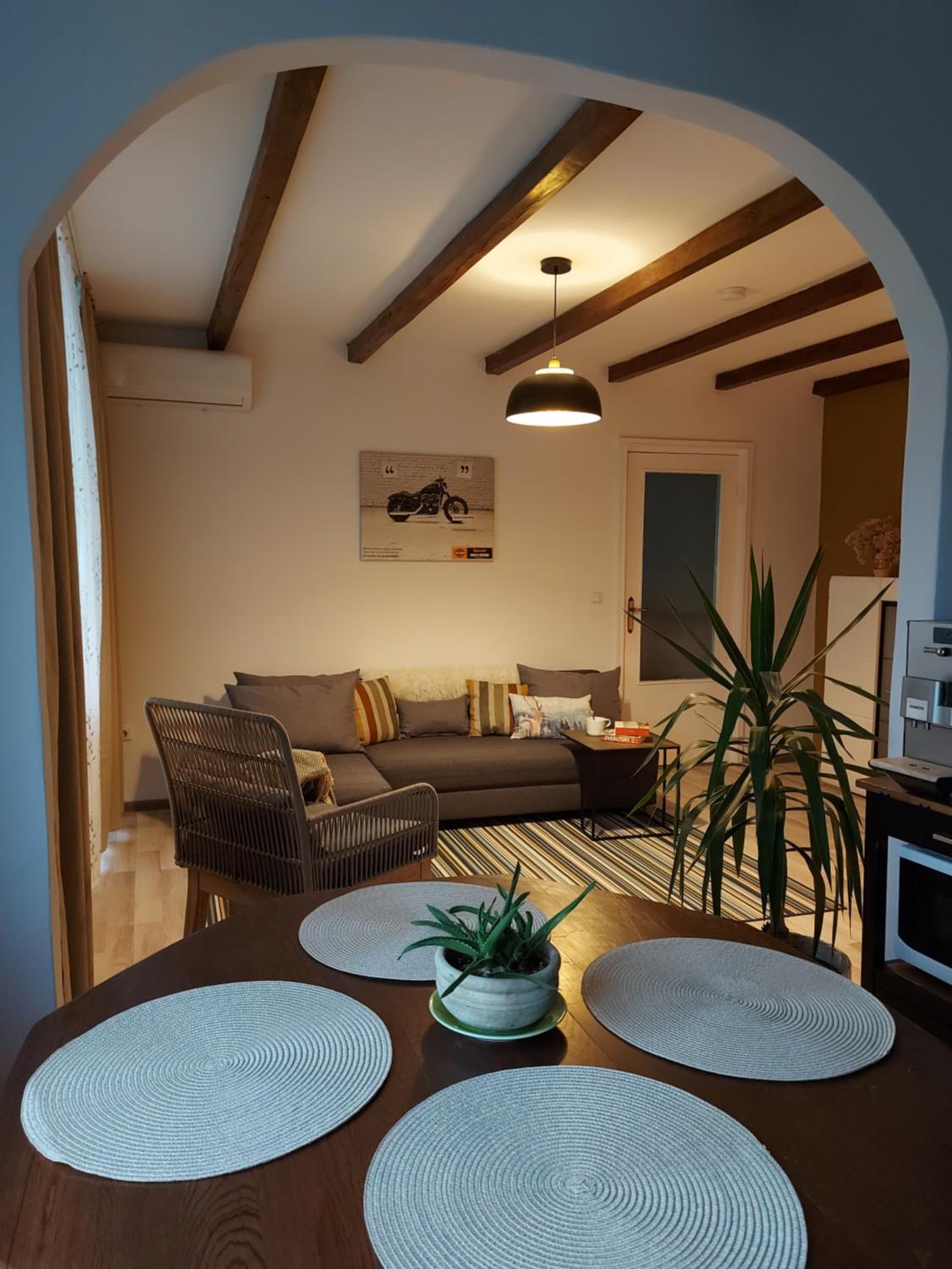 One-Bedroom Apartment photo 3