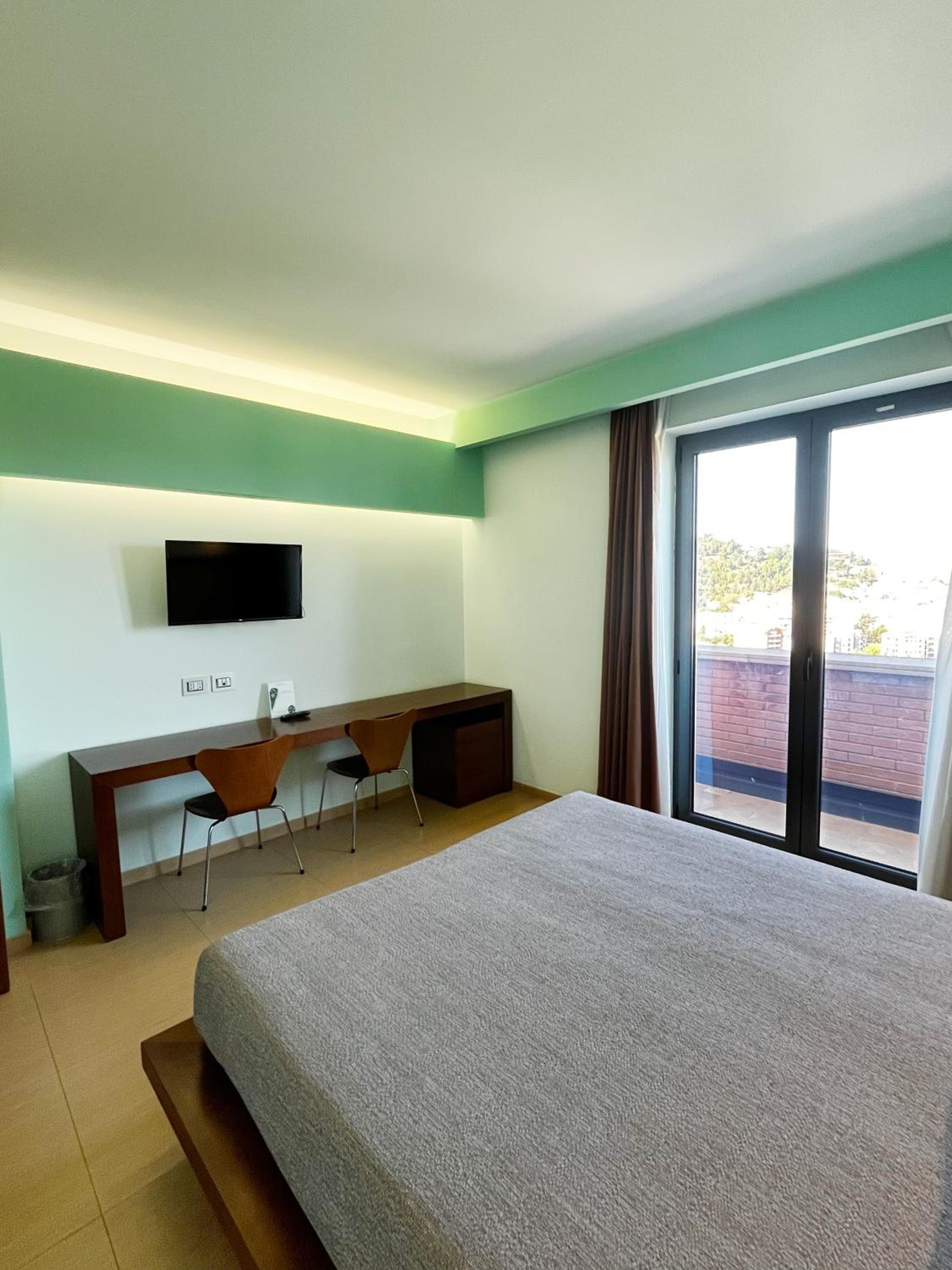 Deluxe Double Room with Castle View - Photo 17