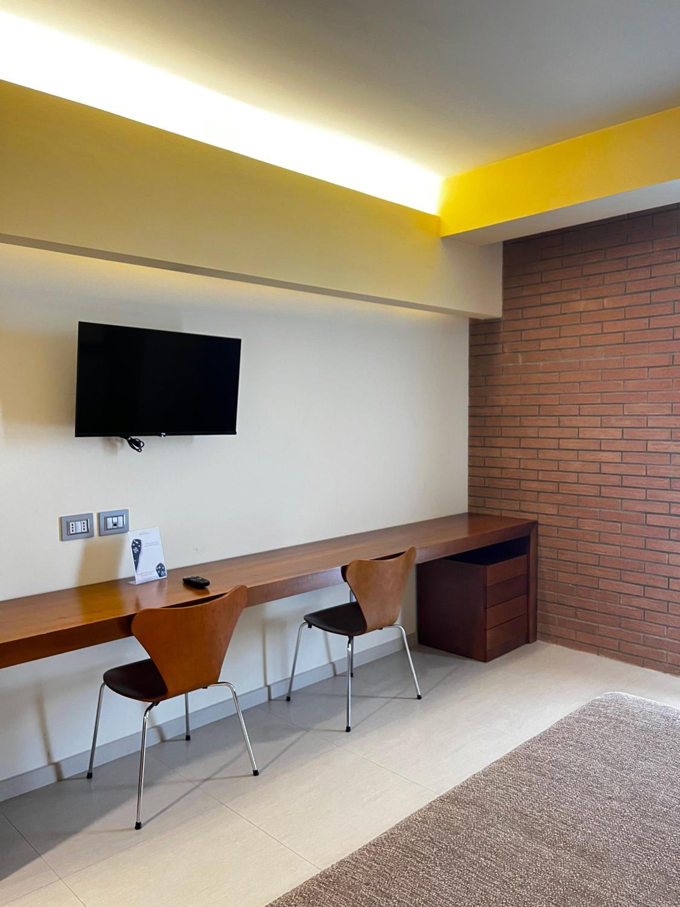 Double or Twin Room - Photo 4