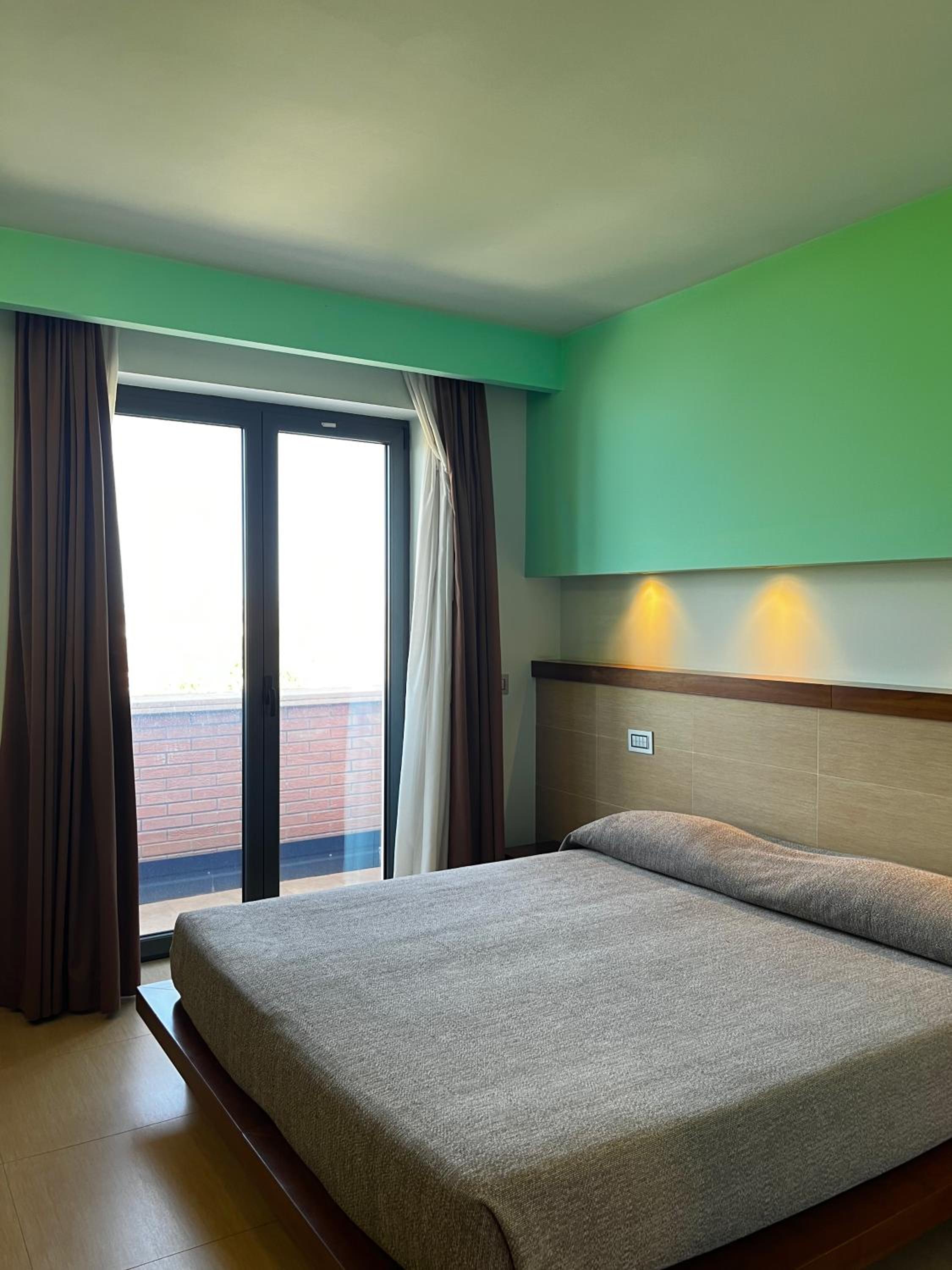 Deluxe Double Room with Castle View - Photo 3