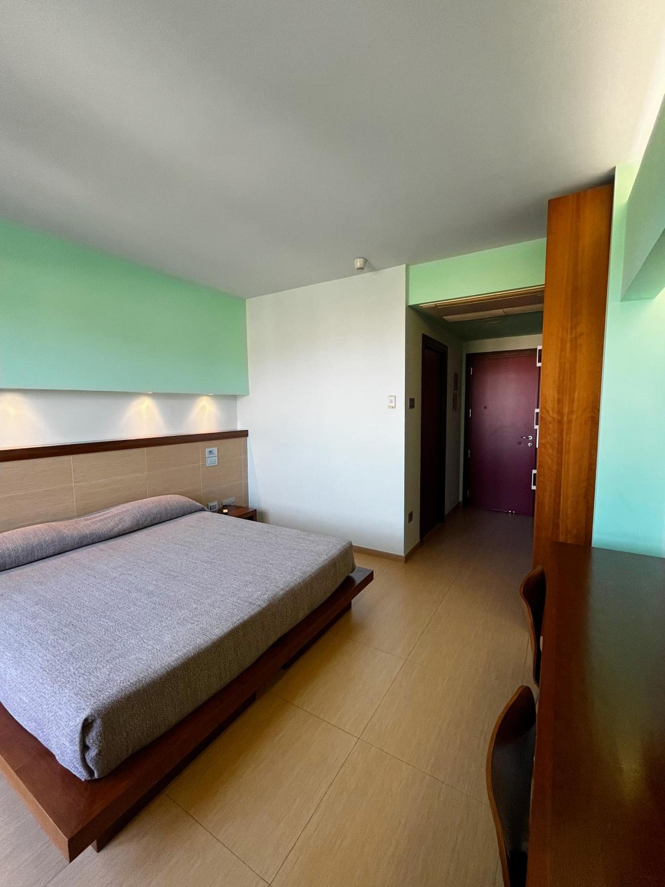 Deluxe Double Room with Castle View - Photo 6