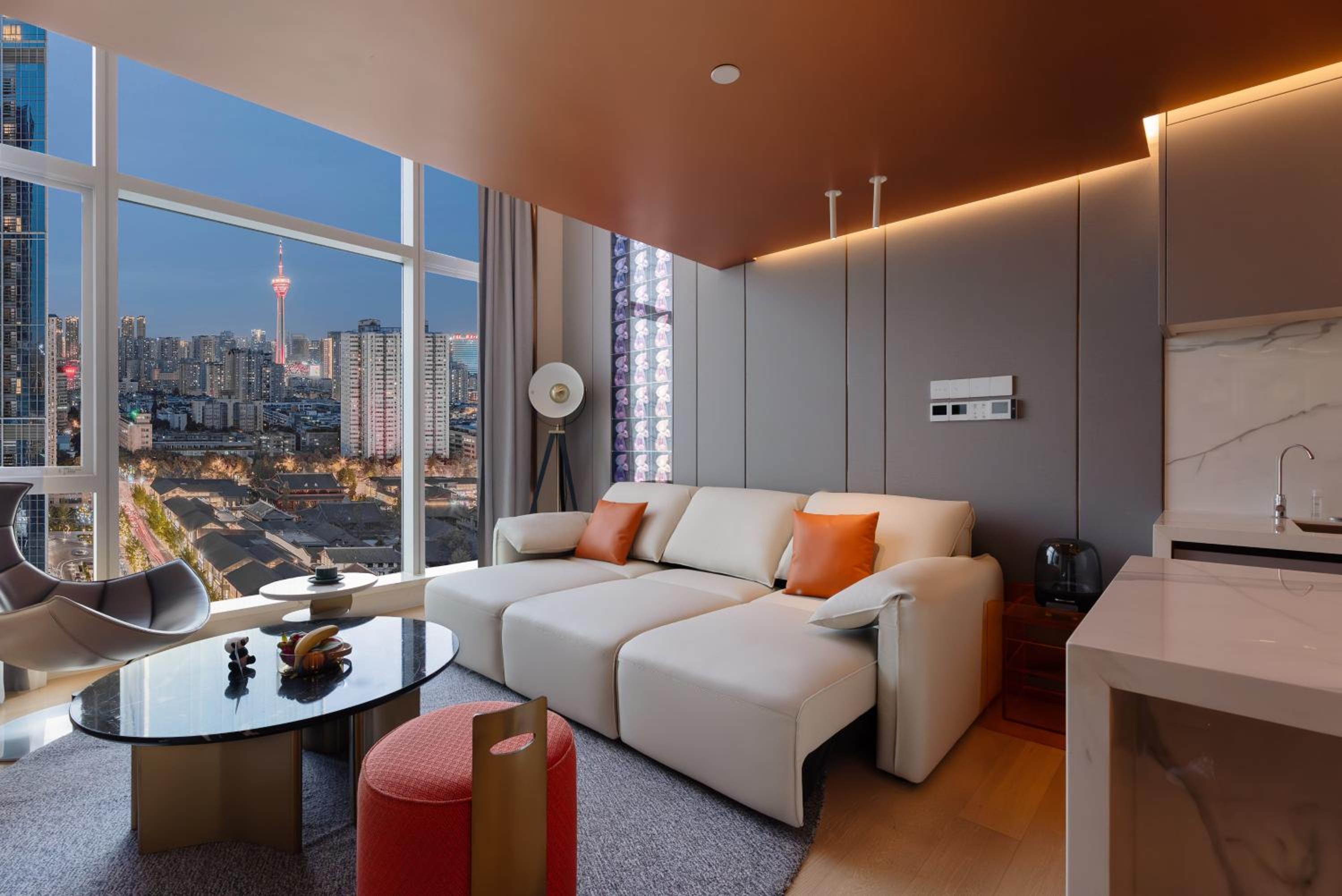 Family Loft Suite-1 Bedroom+1 Electric Sofa Bed -Taikoo Li View