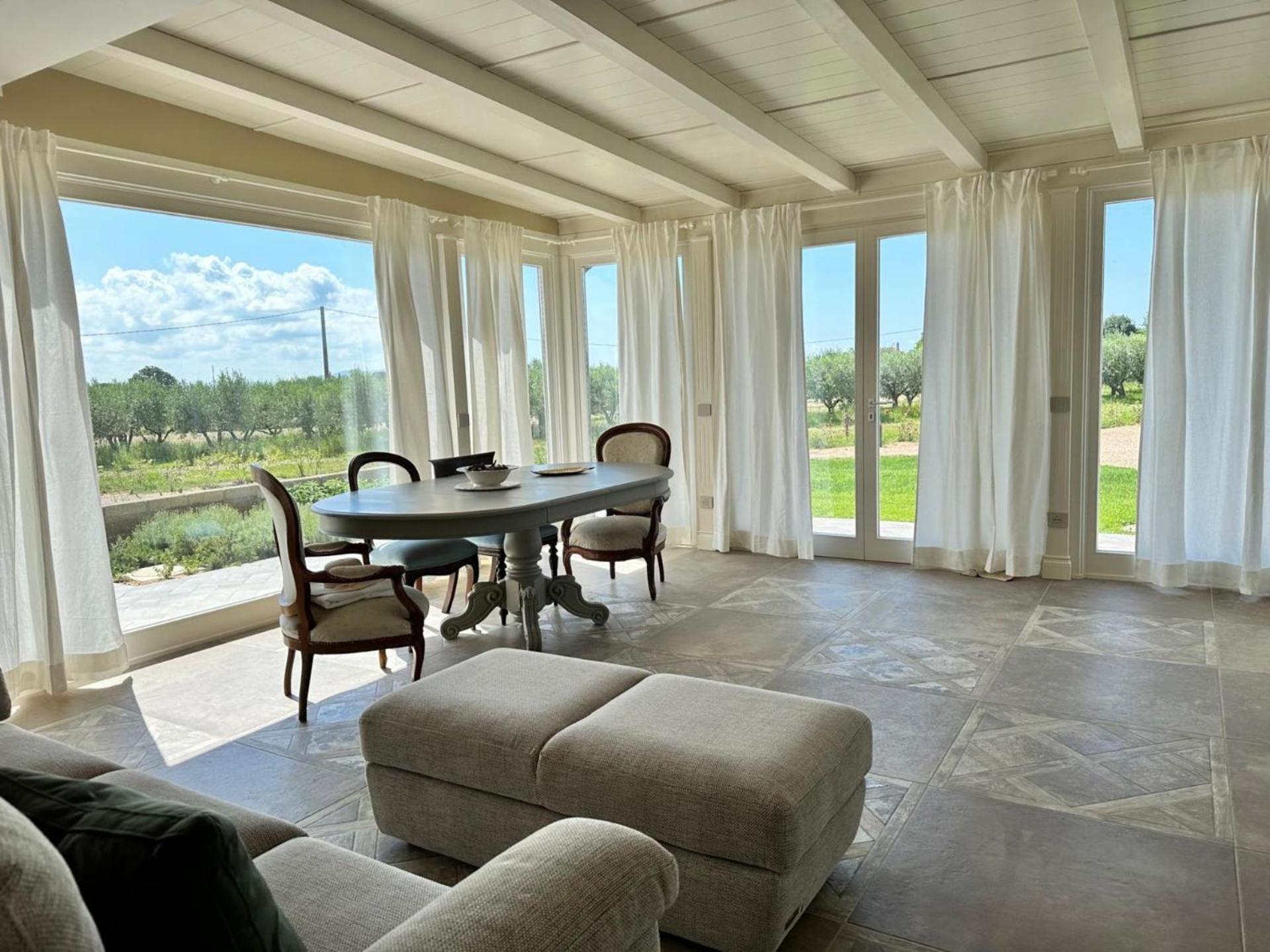 Villa photo 1
