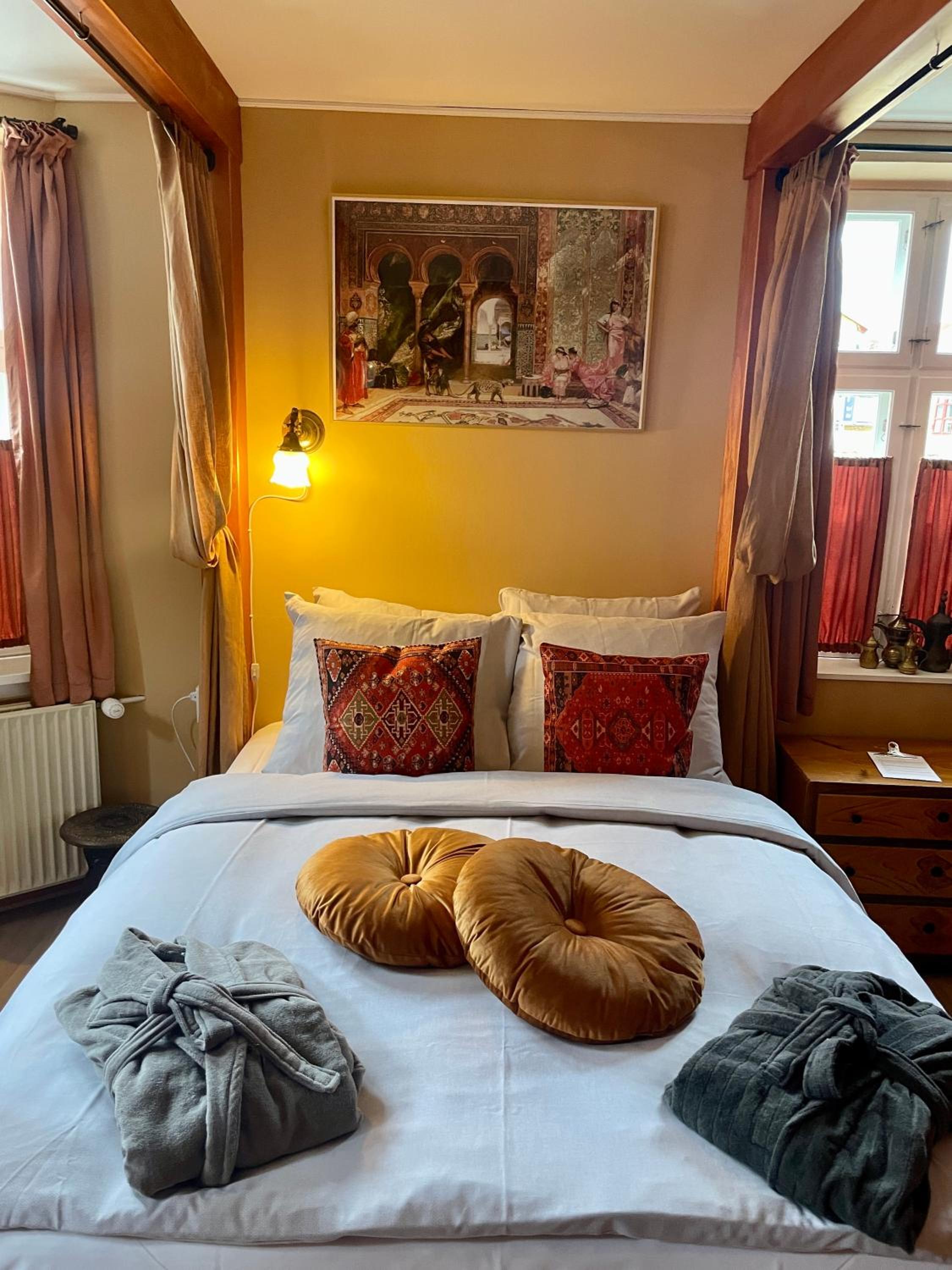 Deluxe Double or Twin Room photo 2
