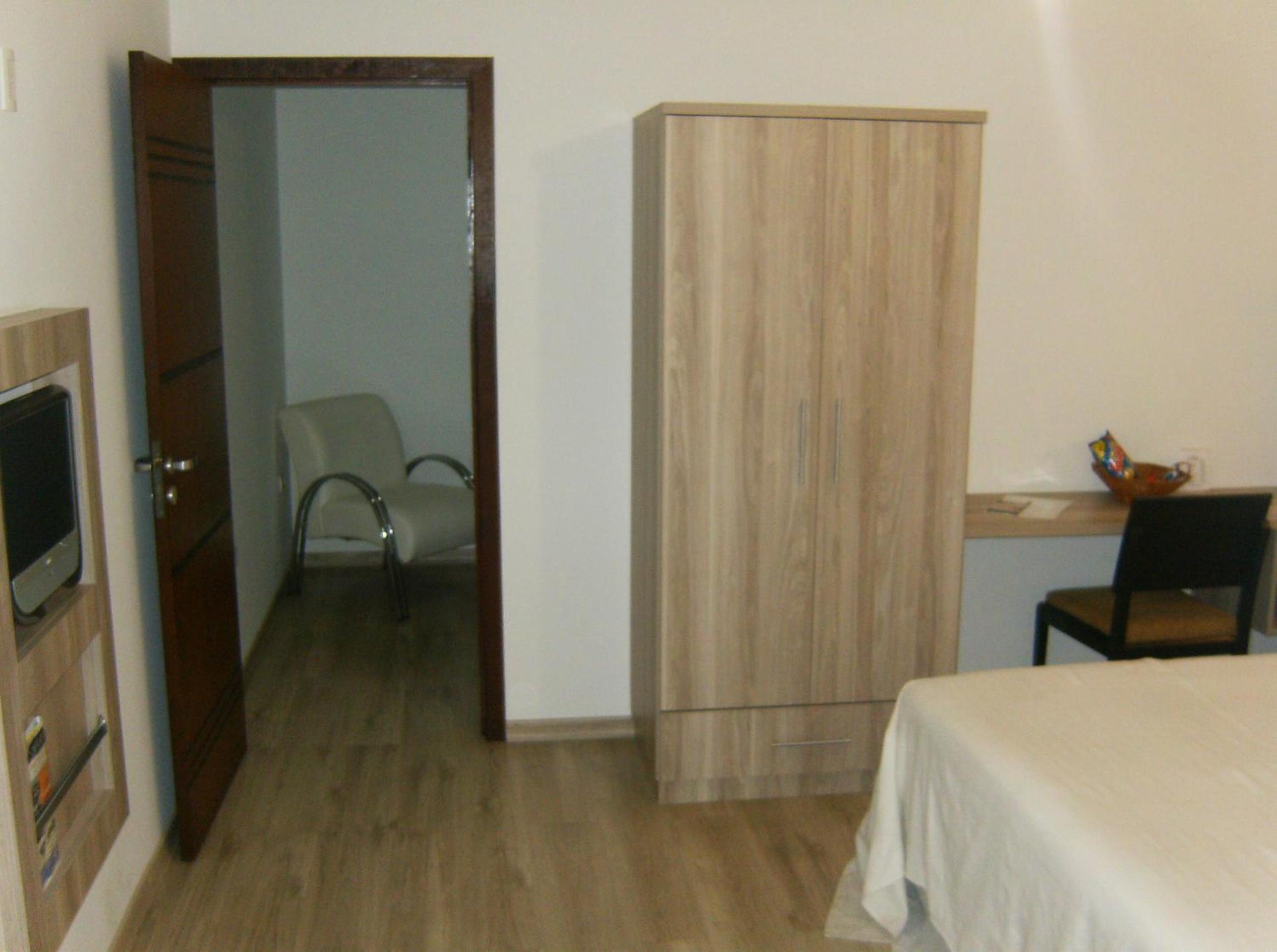Deluxe Suite photo 3
