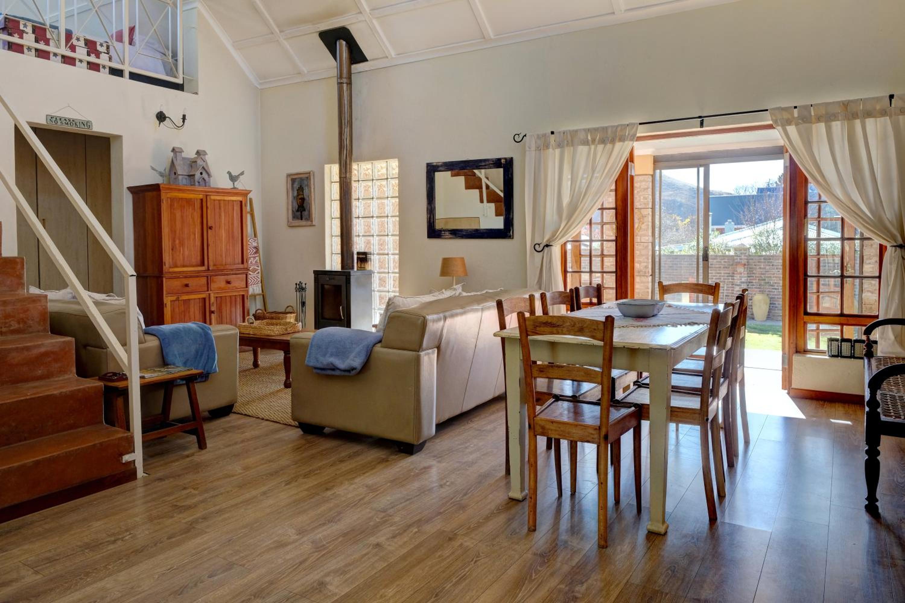 Four-Bedroom House photo 1