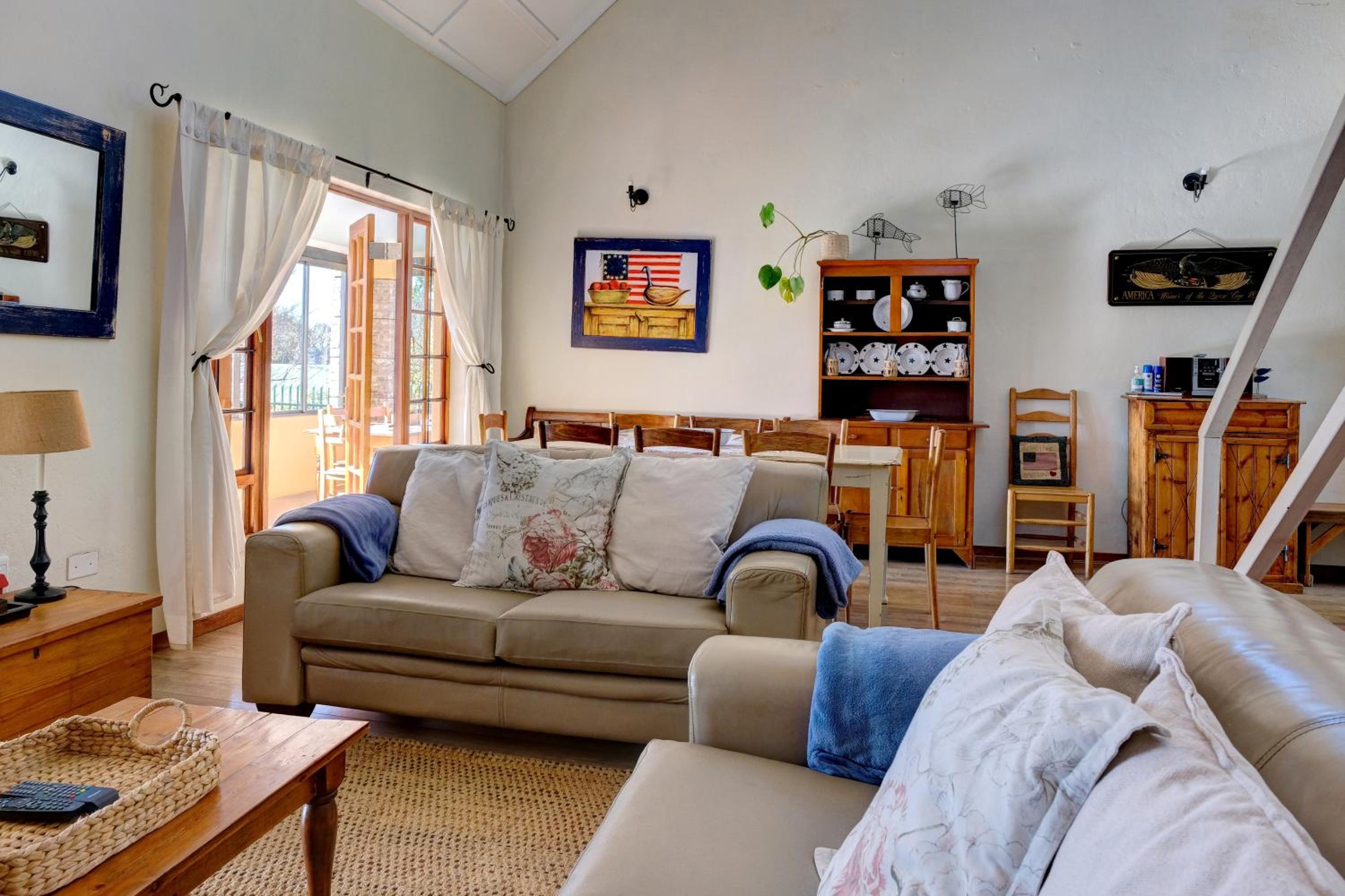 Four-Bedroom House photo 2