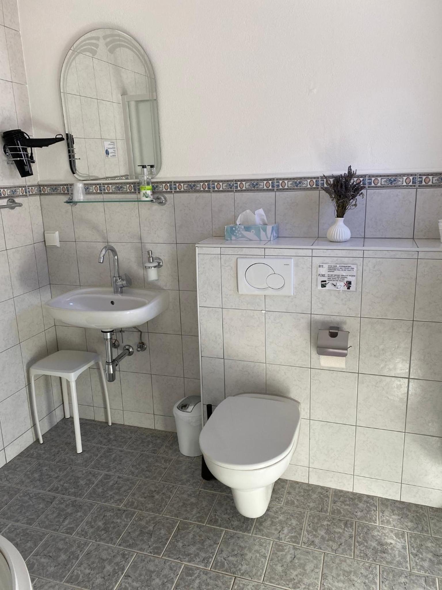 Small Double Room photo 3