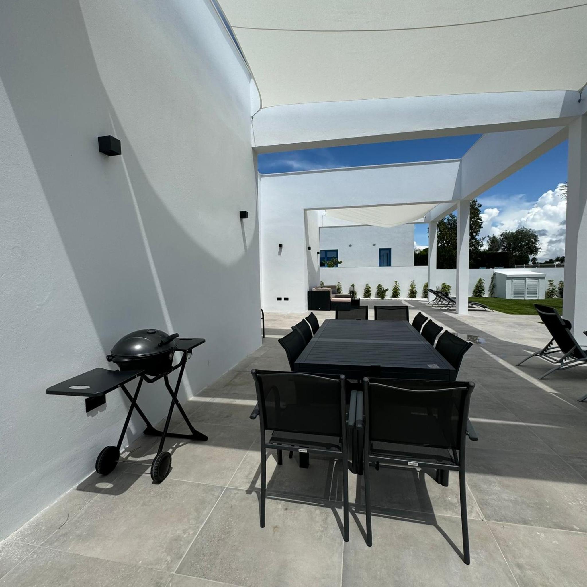 Villa photo 3