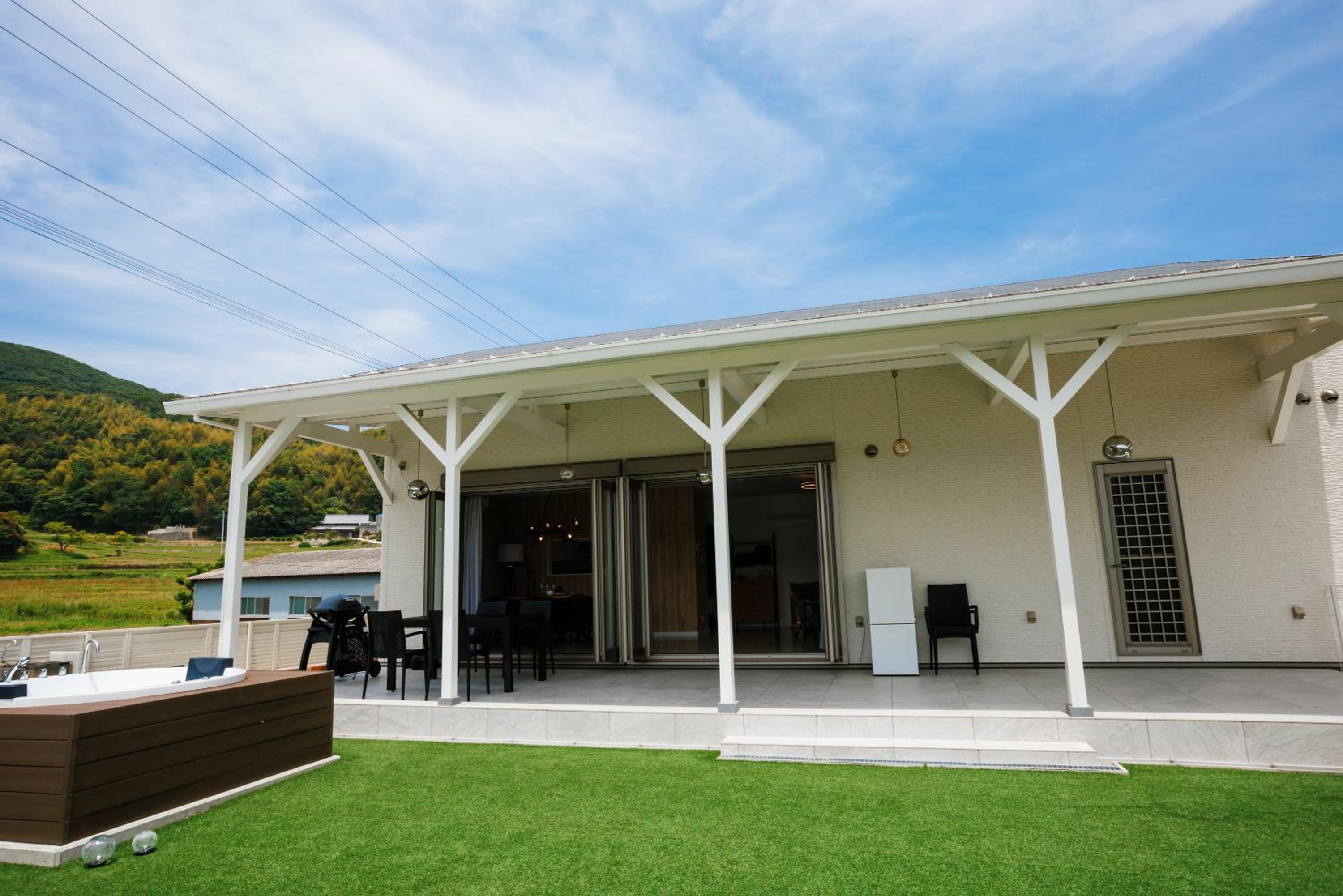 Three-Bedroom Villa photo 2