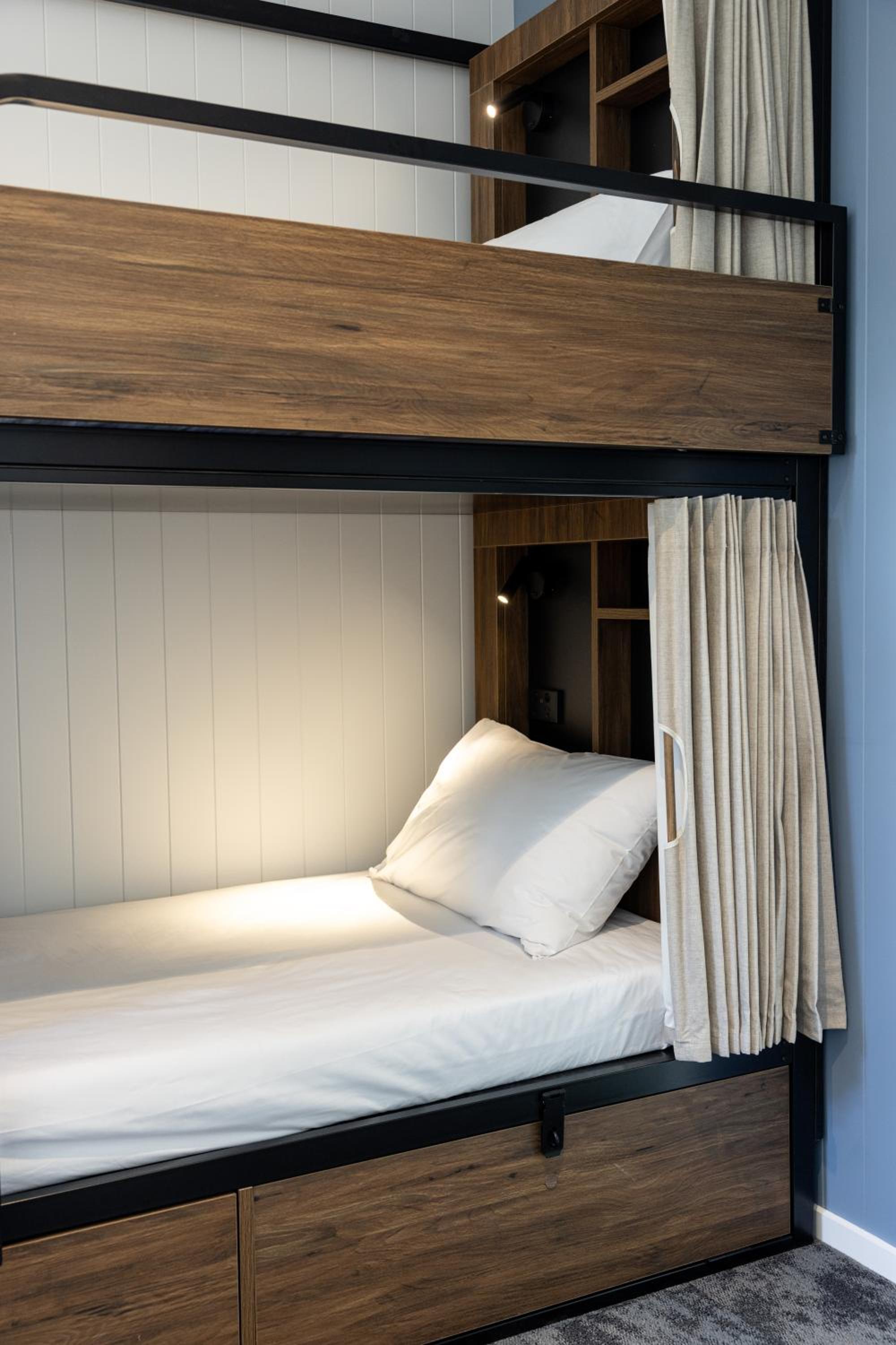 Single Bed in Mixed Dormitory Room