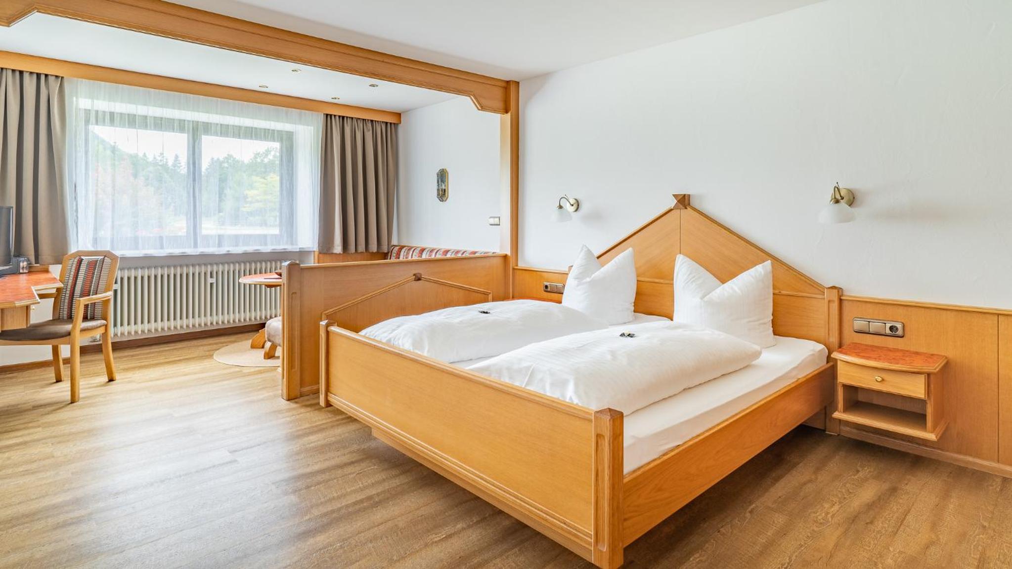 Budget Double Room photo 3
