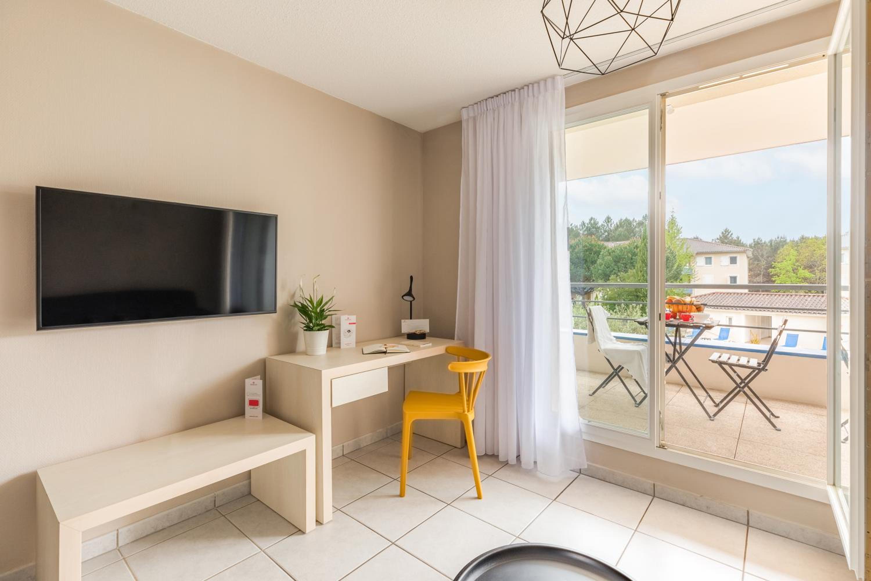 Apartment - Photo 5