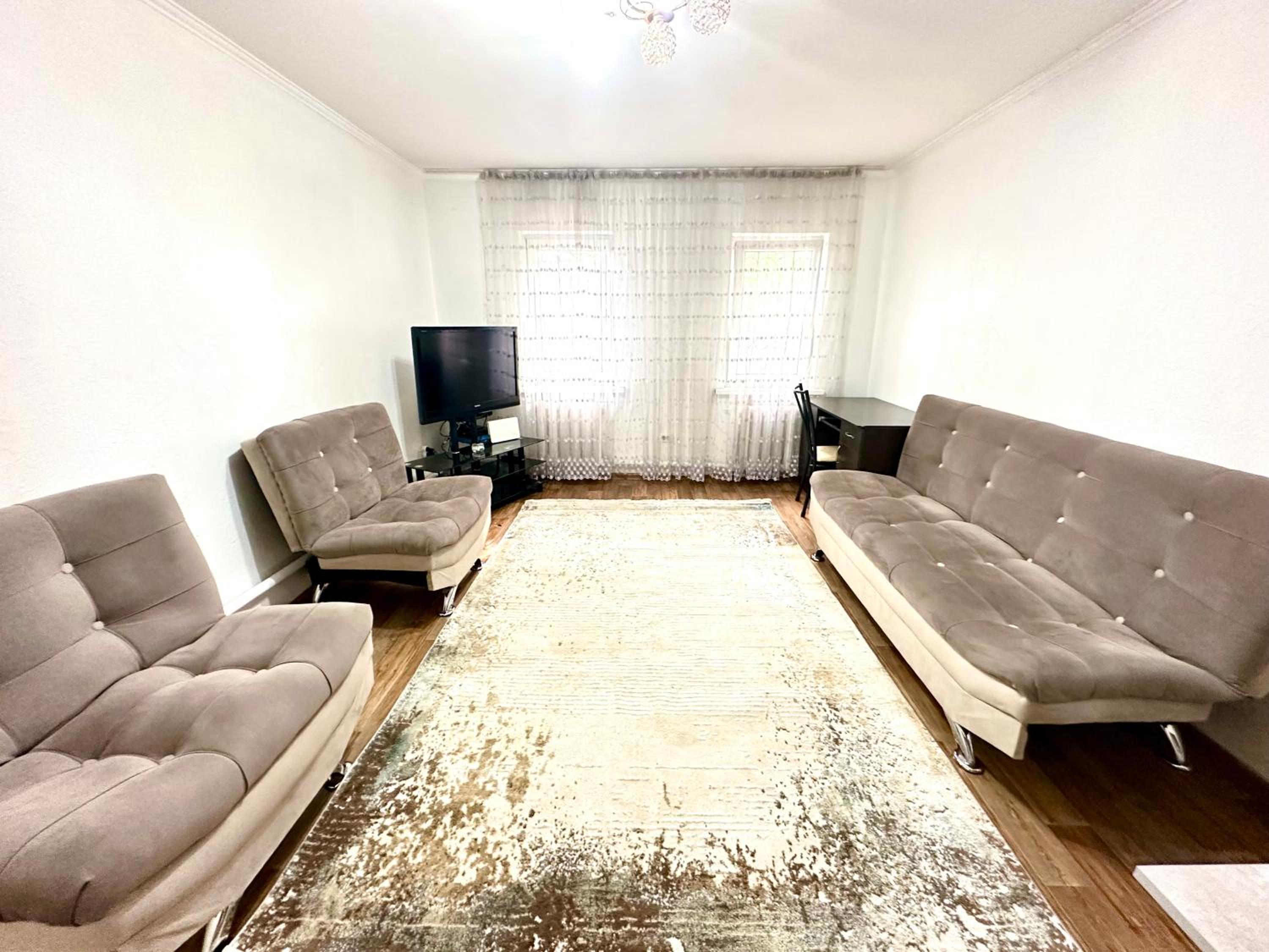 One-Bedroom Apartment photo 1