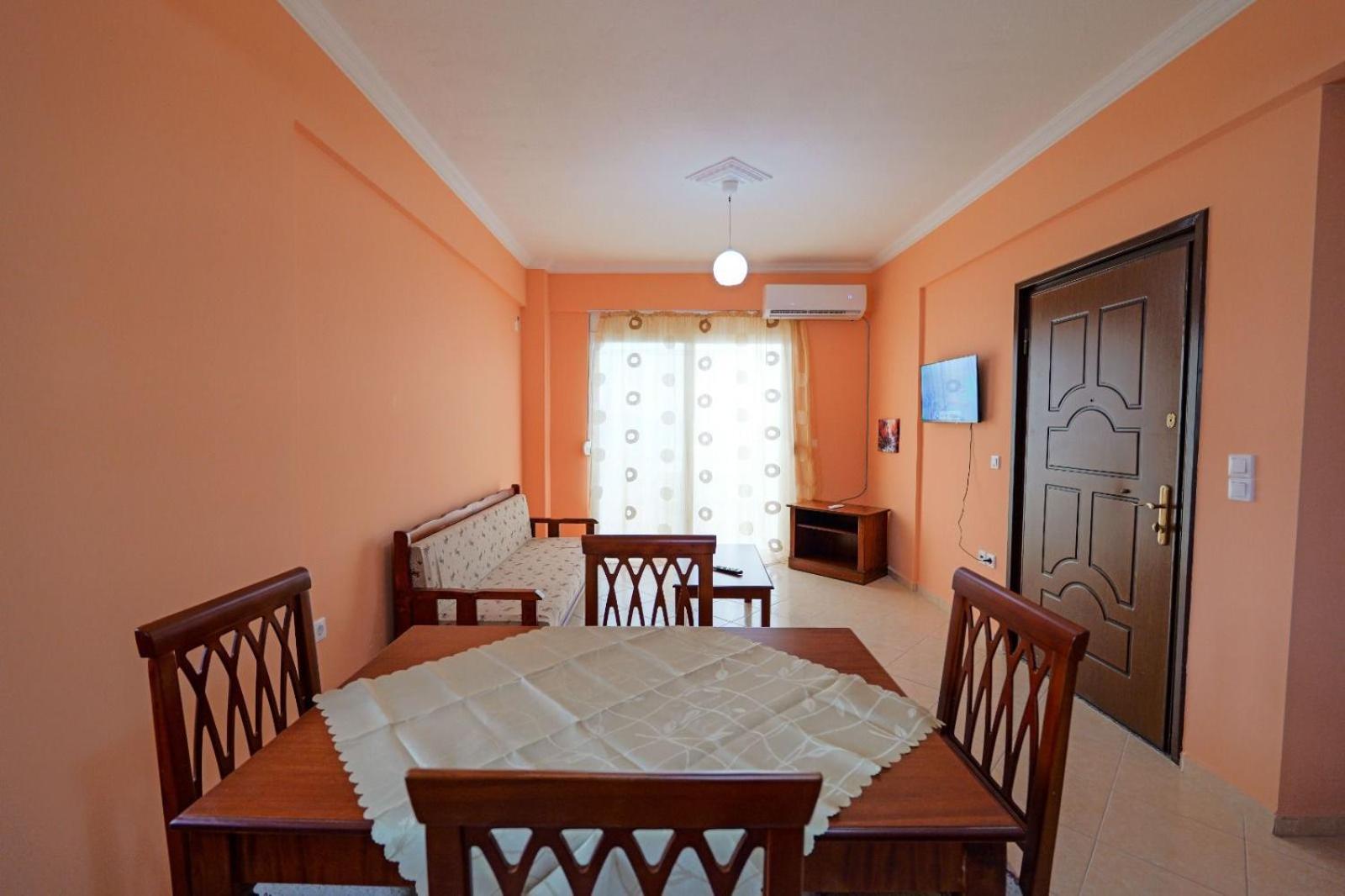Two-Bedroom Apartment with Balcony and Sea View photo 3