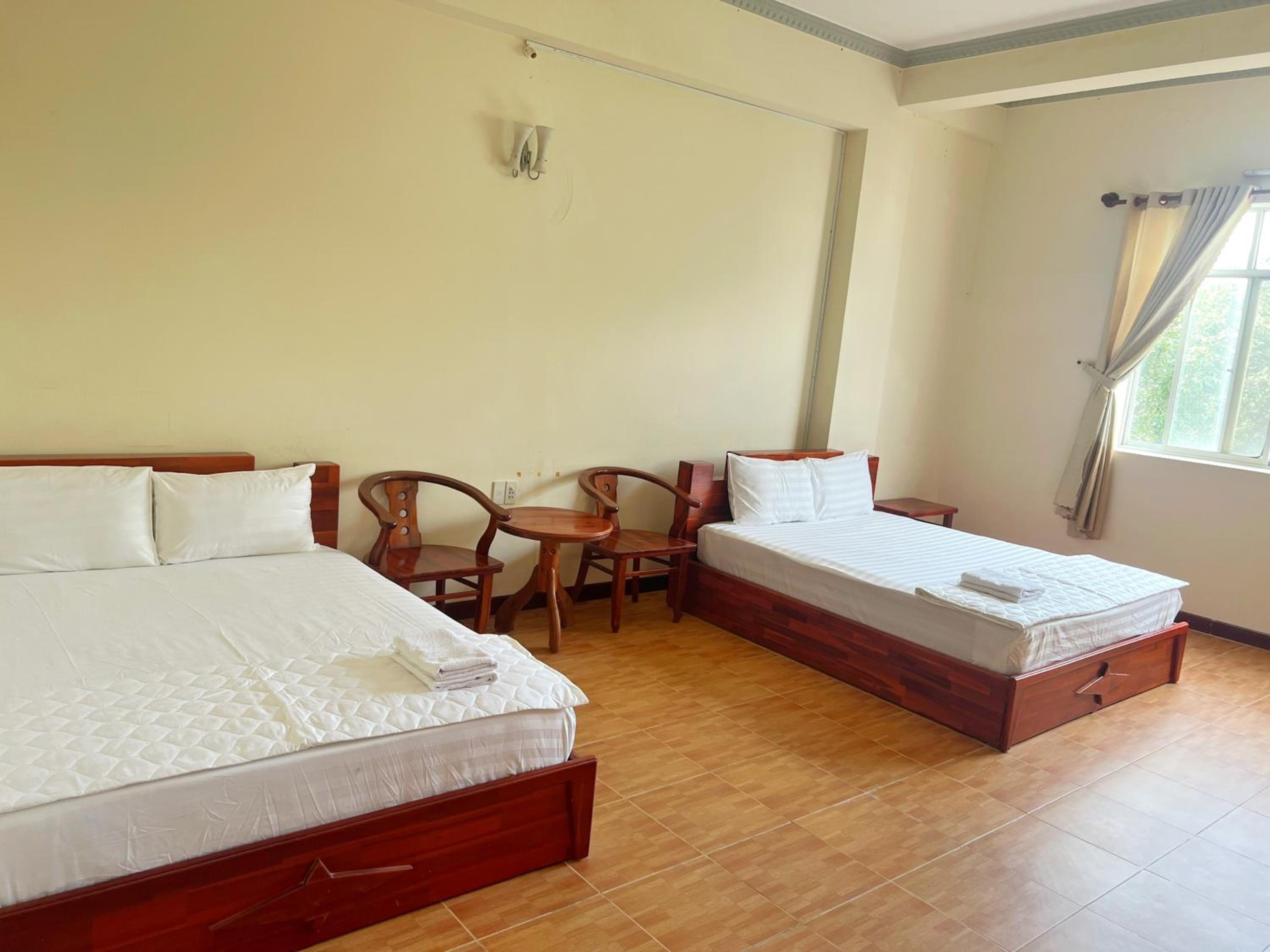 Quadruple Room - Photo 3