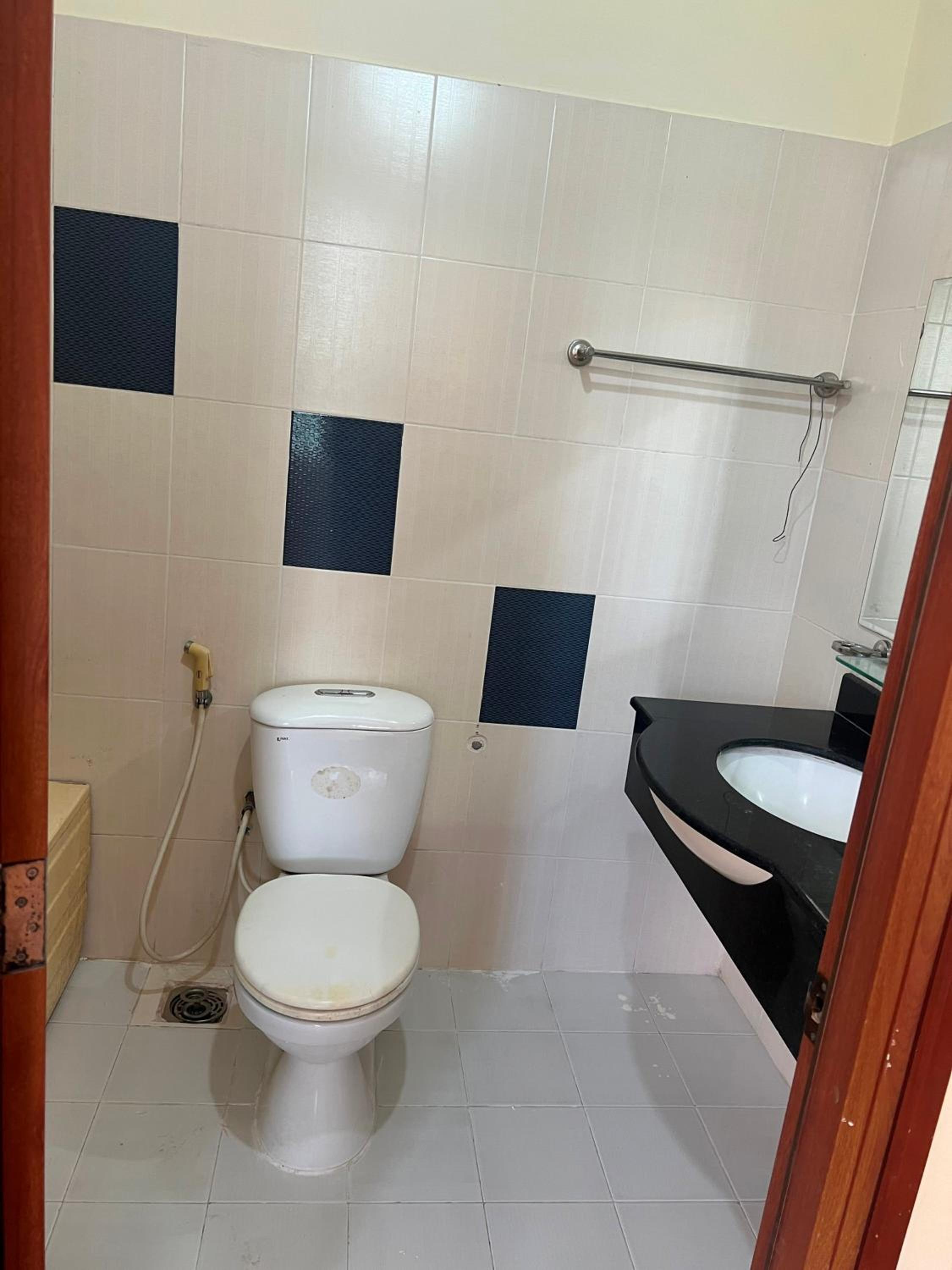 Double Room - Photo 9