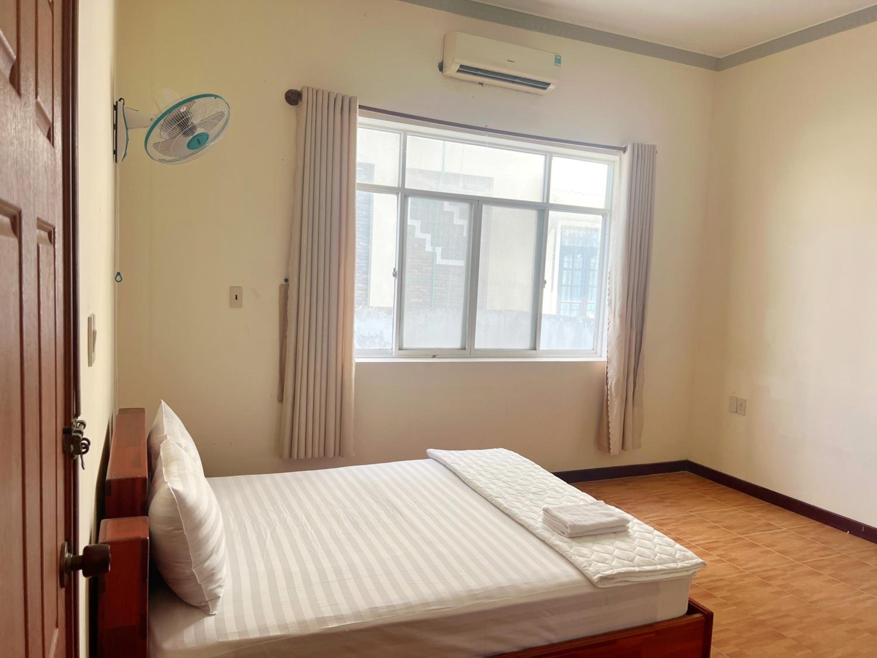 Double Room - Photo 15