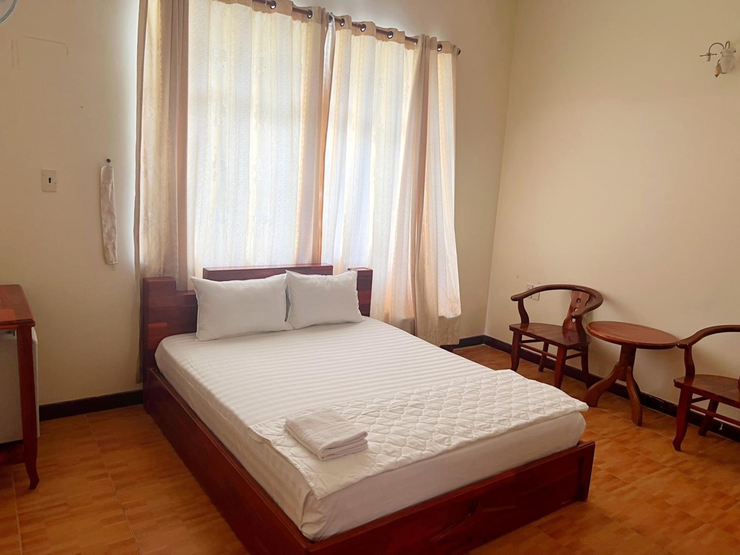 Double Room - Photo 18