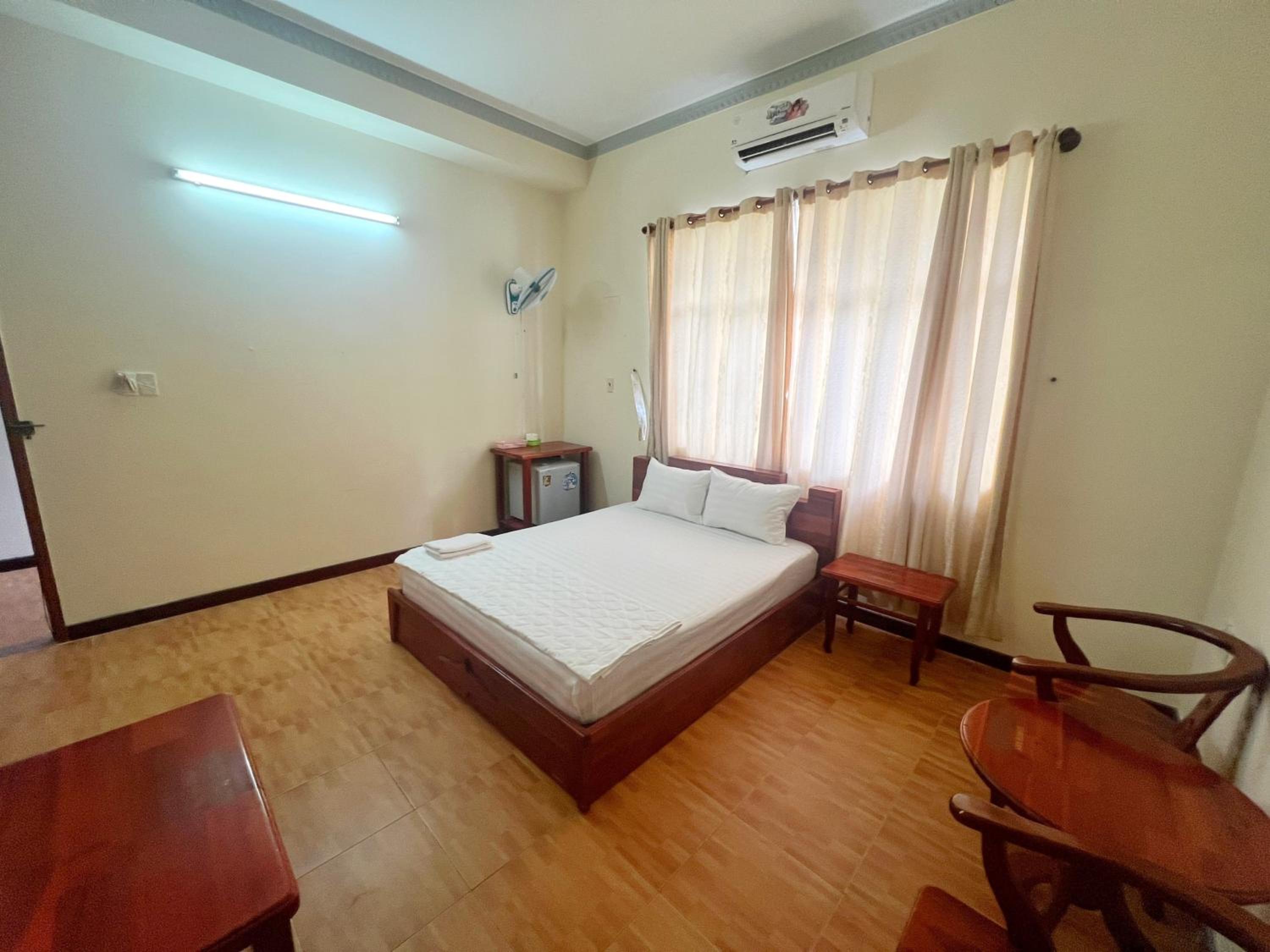 Double Room - Photo 6