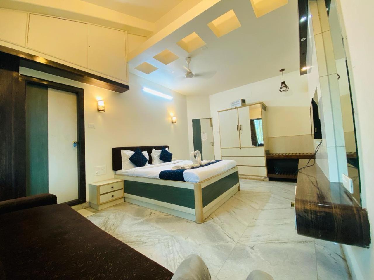 Deluxe Family Suite photo 1