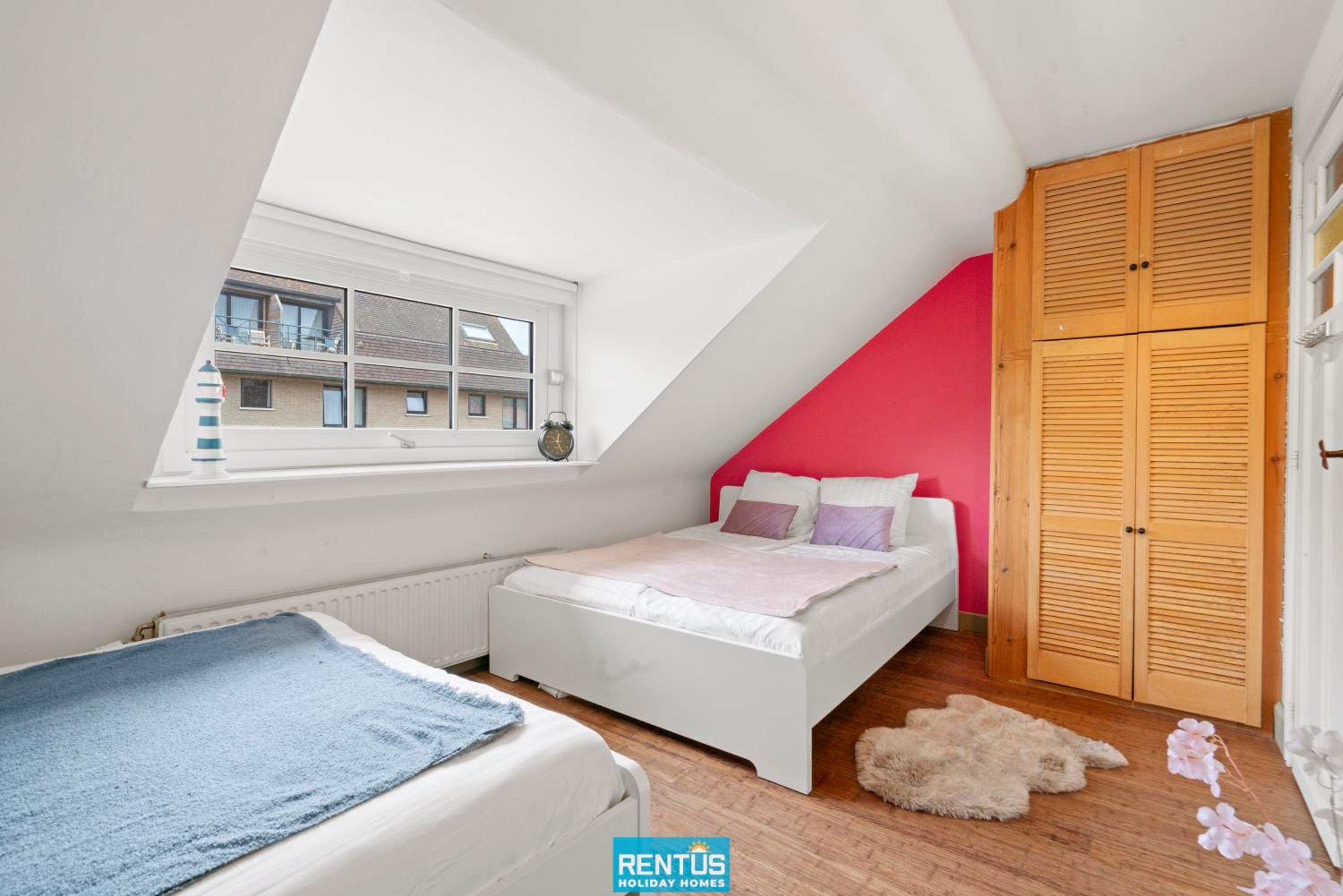 Three-Bedroom House photo 3