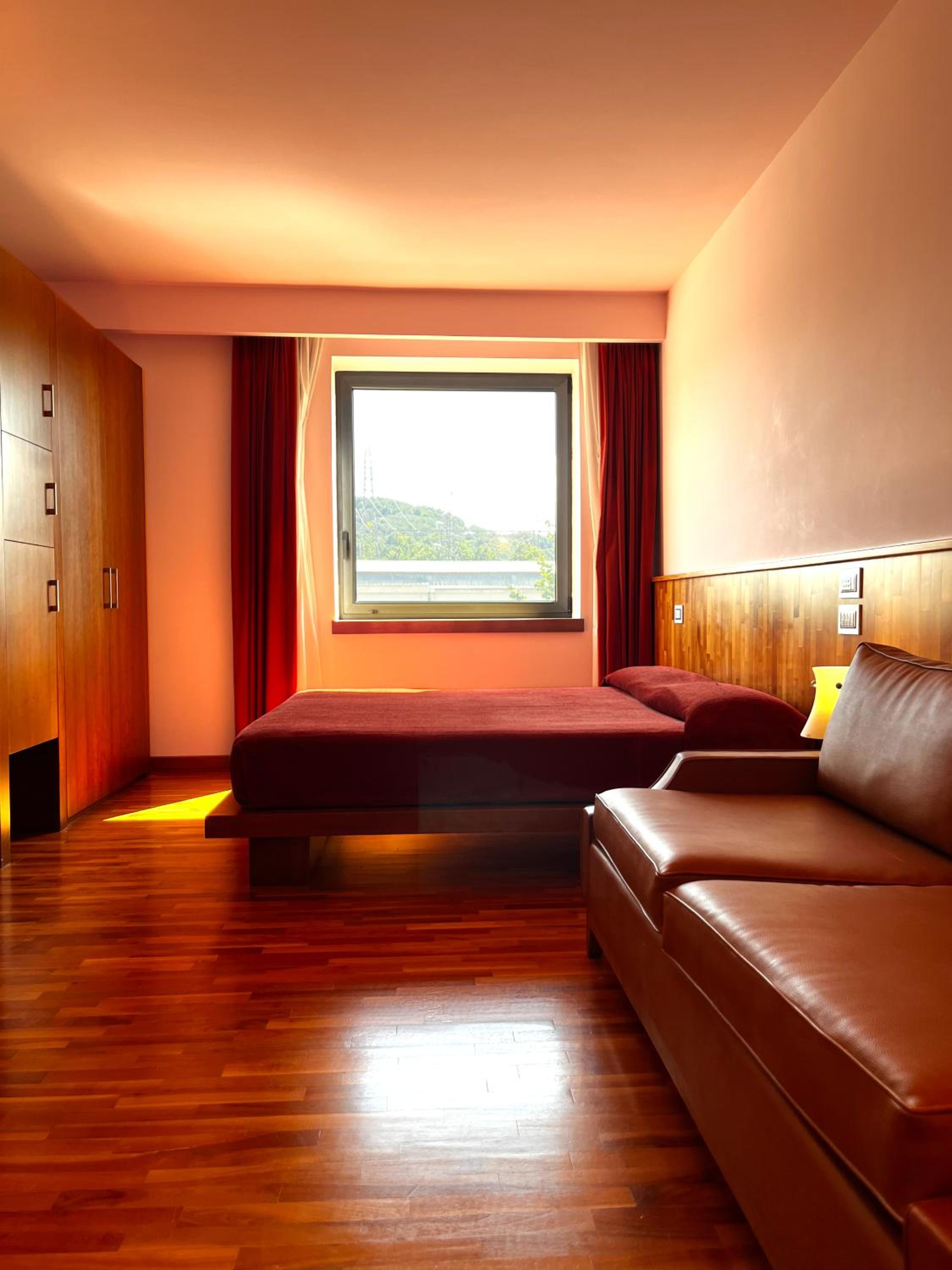 Suite - Photo 7
