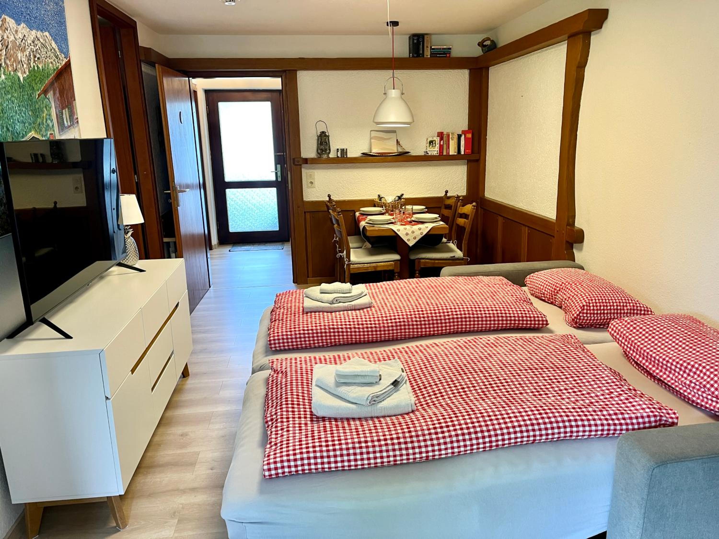 One-Bedroom Apartment photo 2