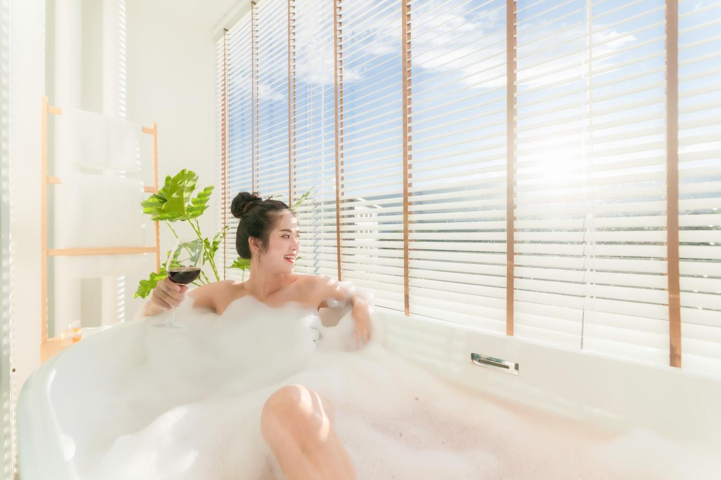 Suite Mountain View with Bathtub - Photo 21