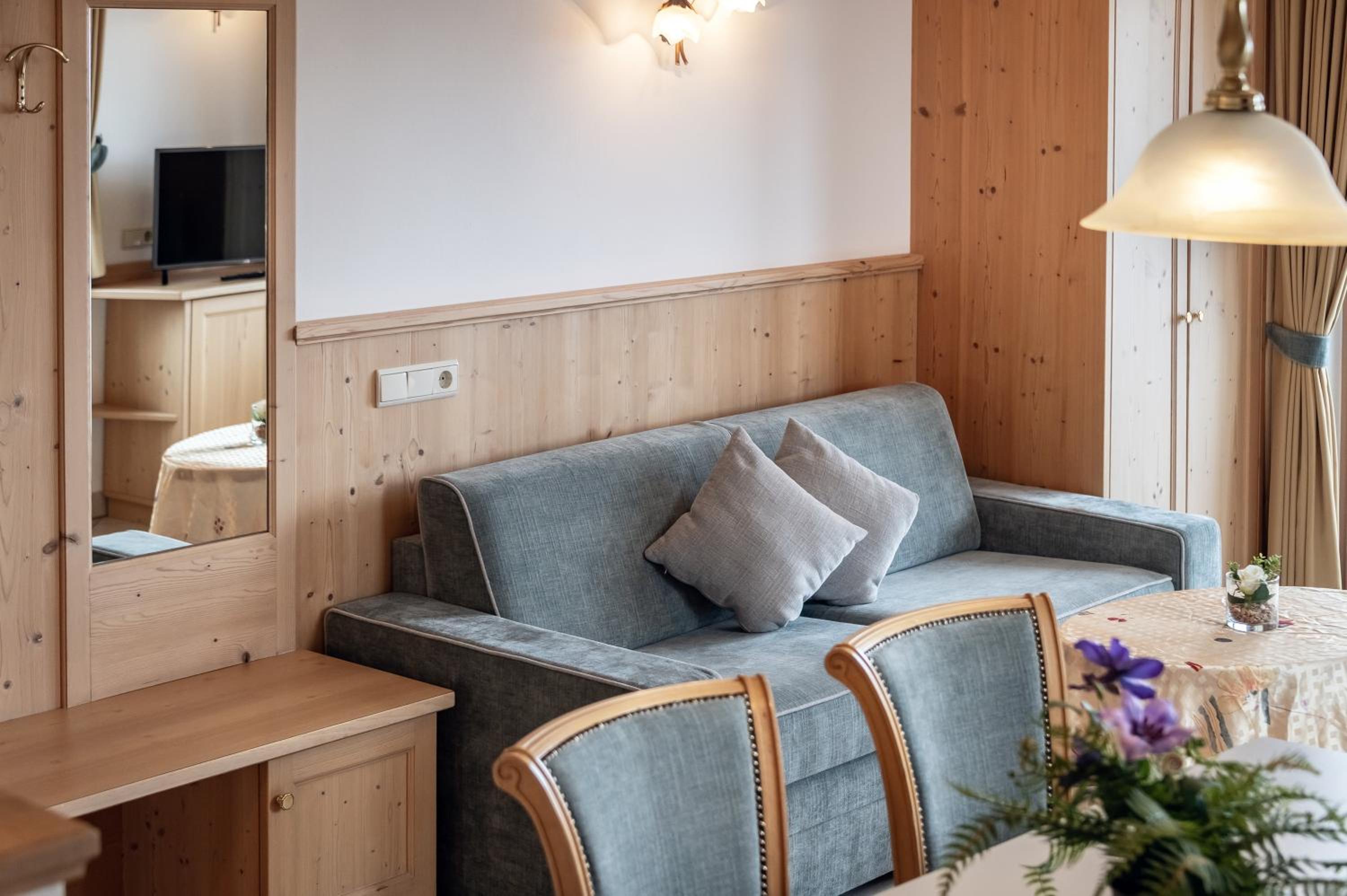 Two-Bedroom Deluxe Apartment with Balcony