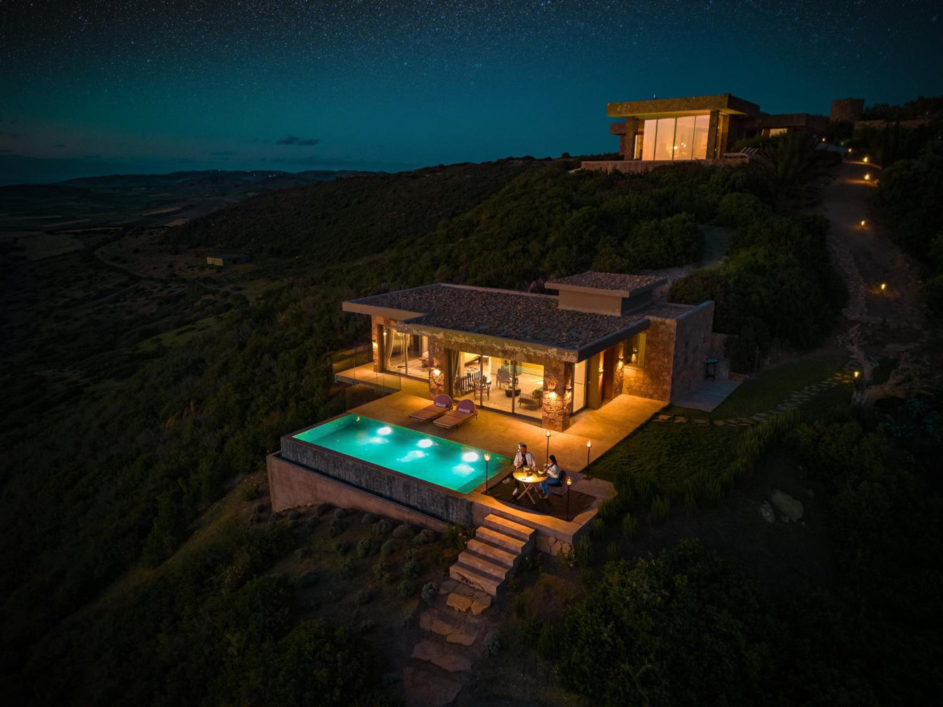 Panoramic pool Suite photo 2
