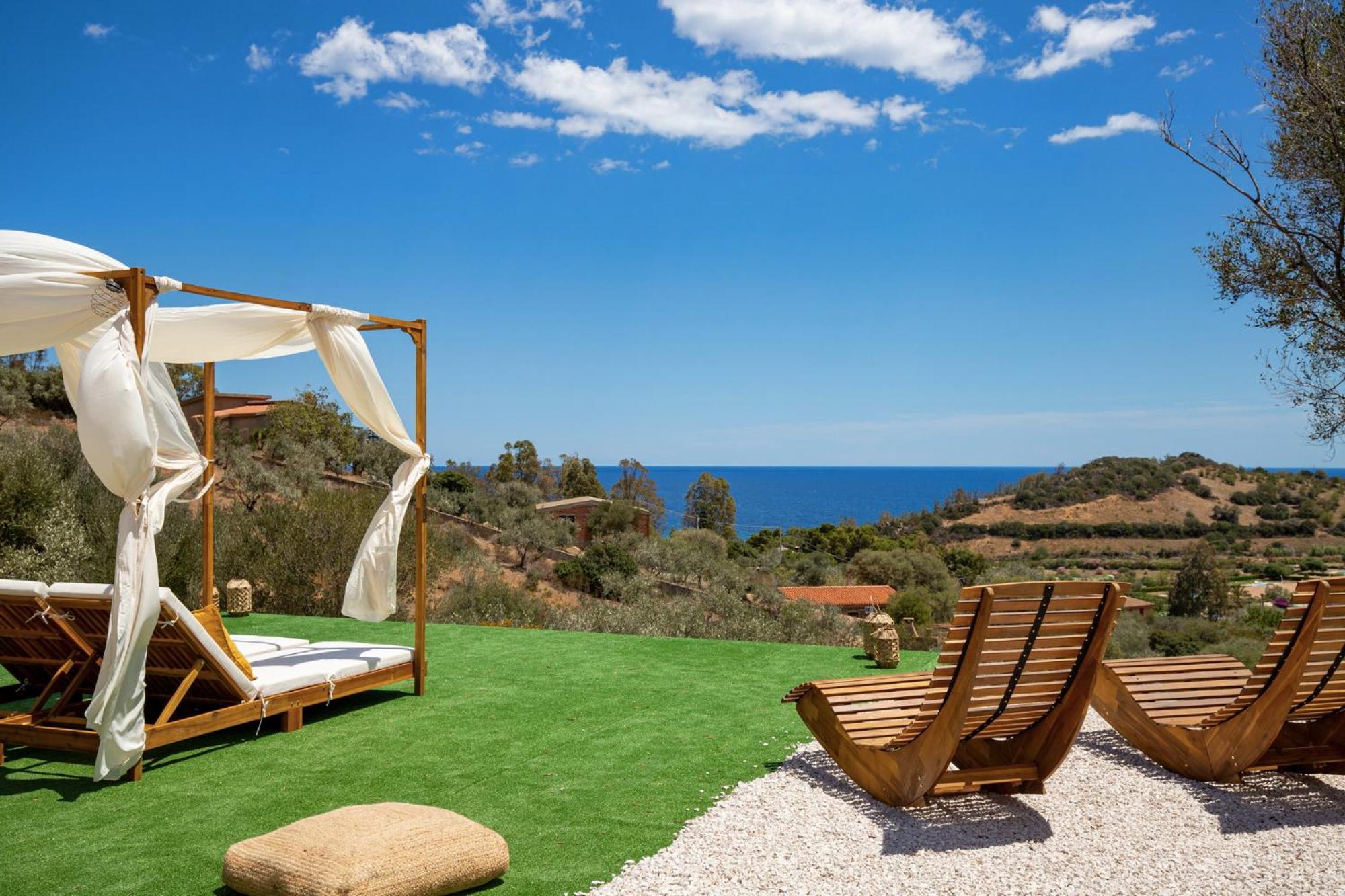 Villa with Sea View photo 3