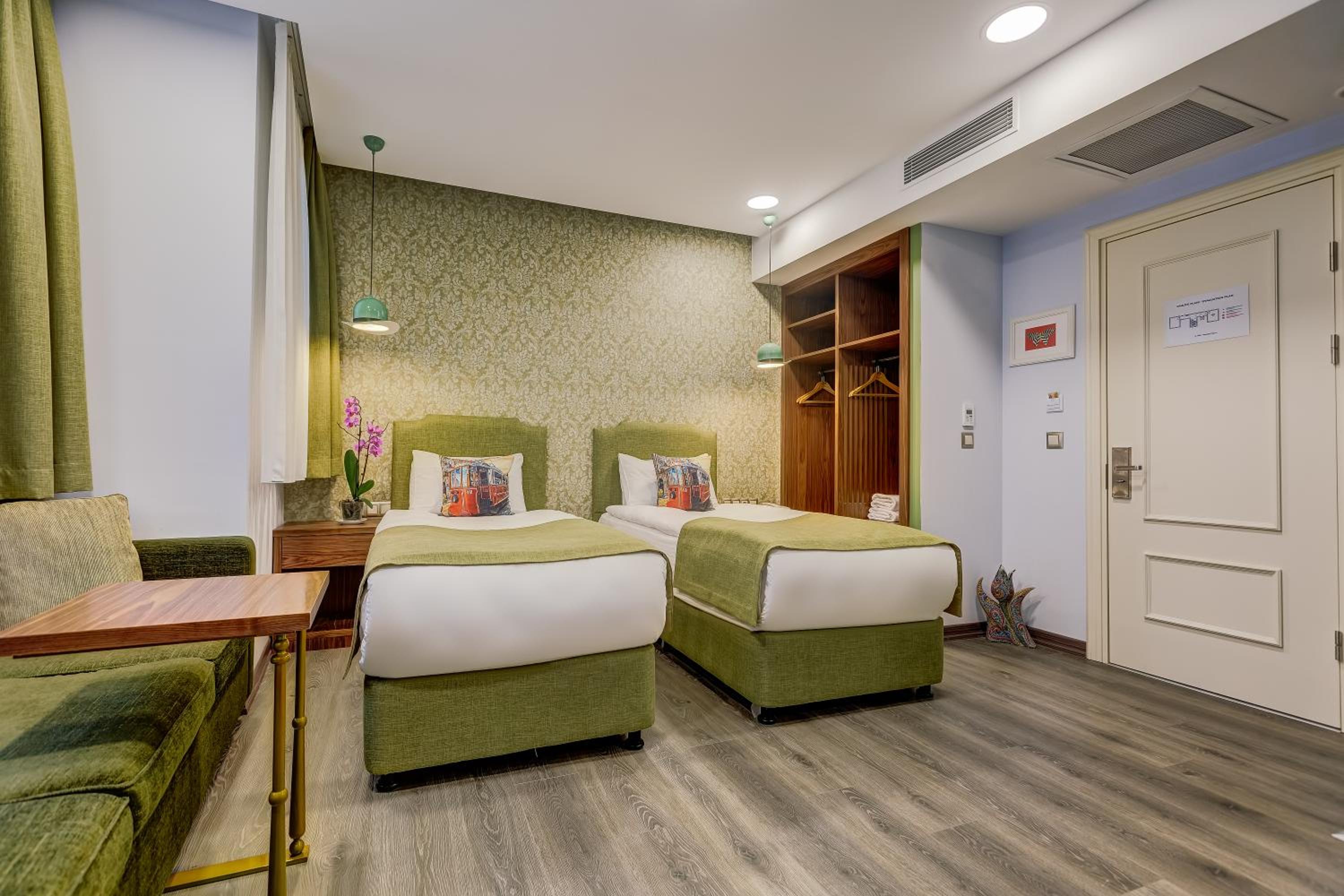 Superior Twin Room photo 3