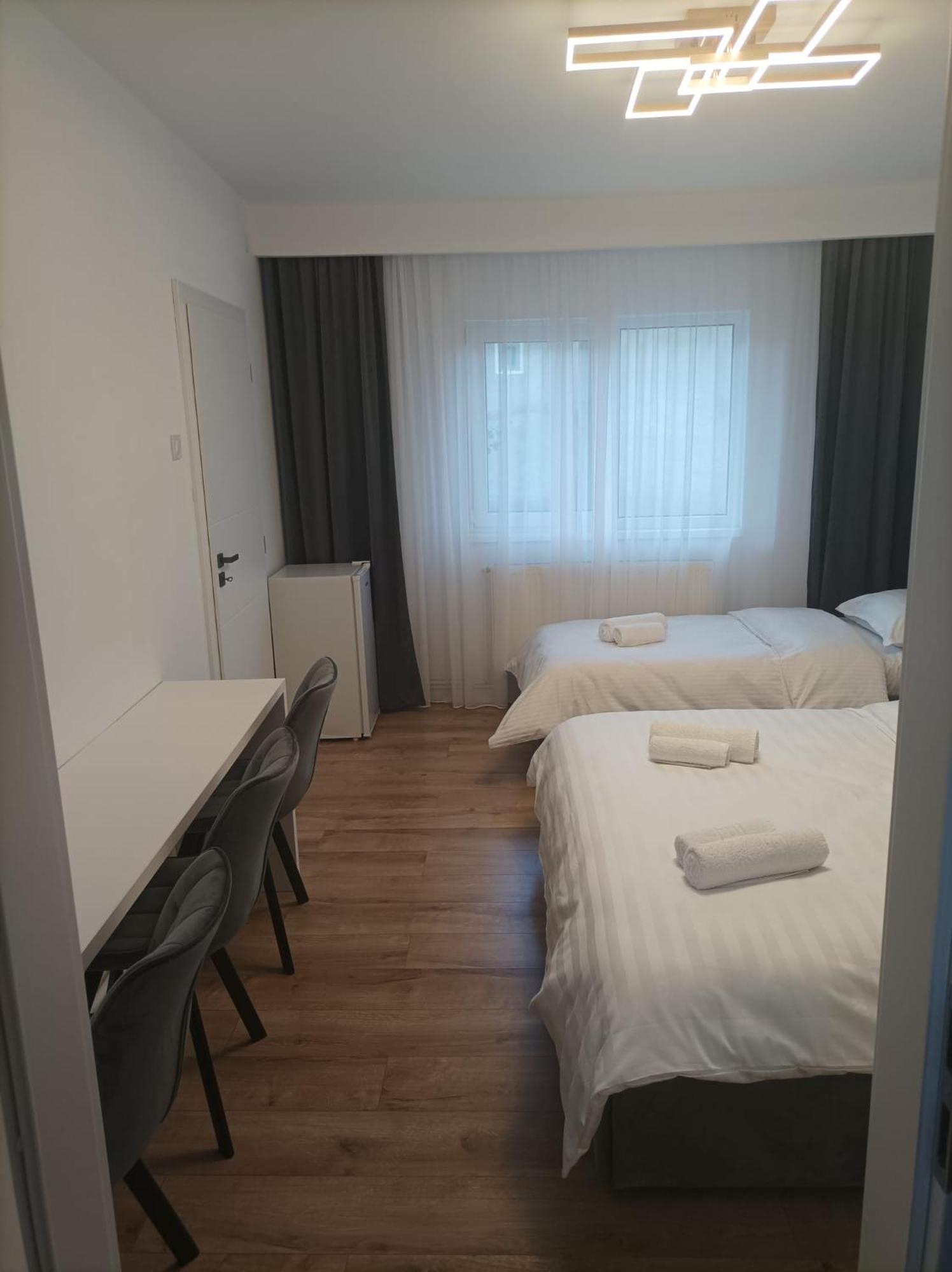 Twin Room with Bathroom photo 3