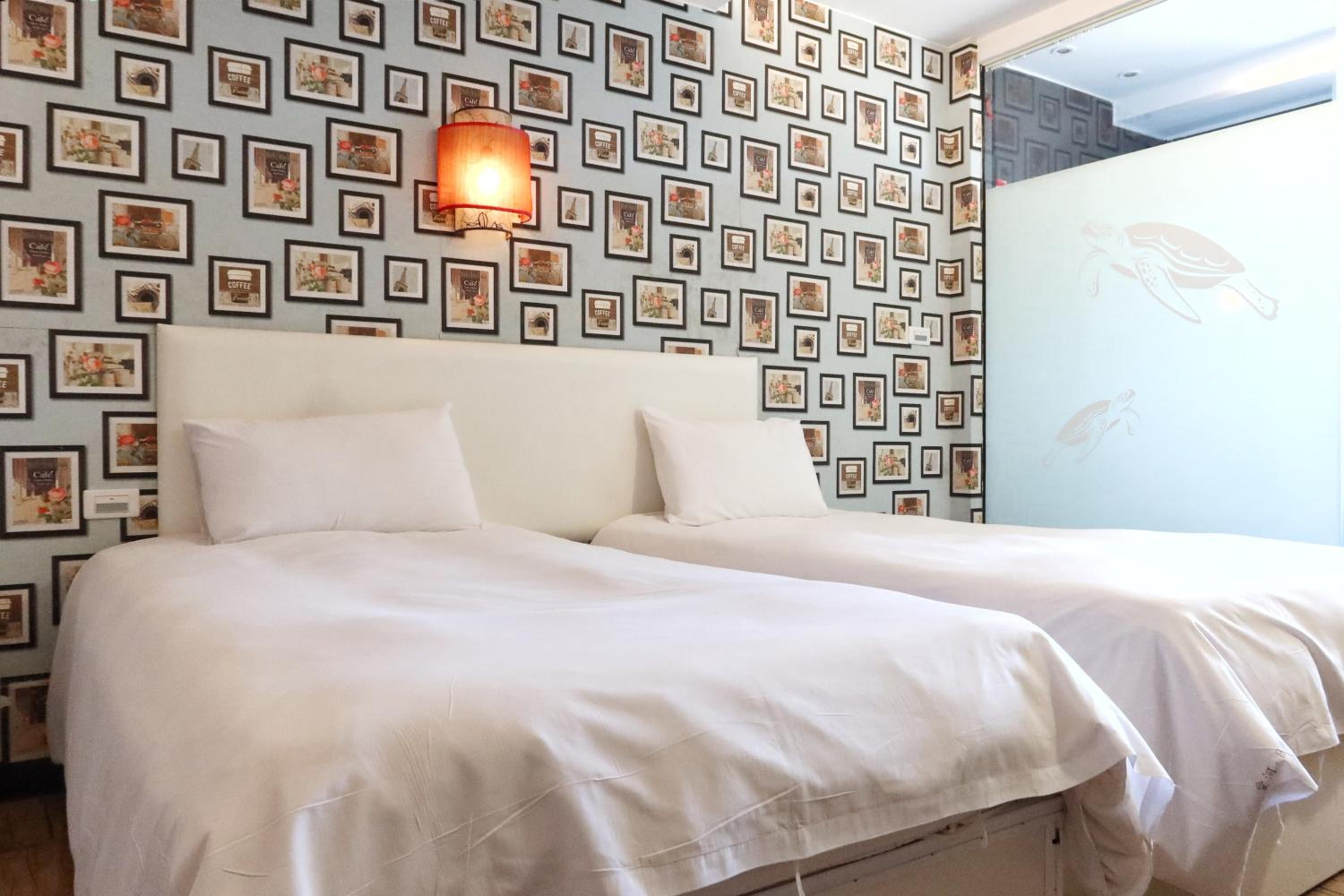 Deluxe Double Room with Shower