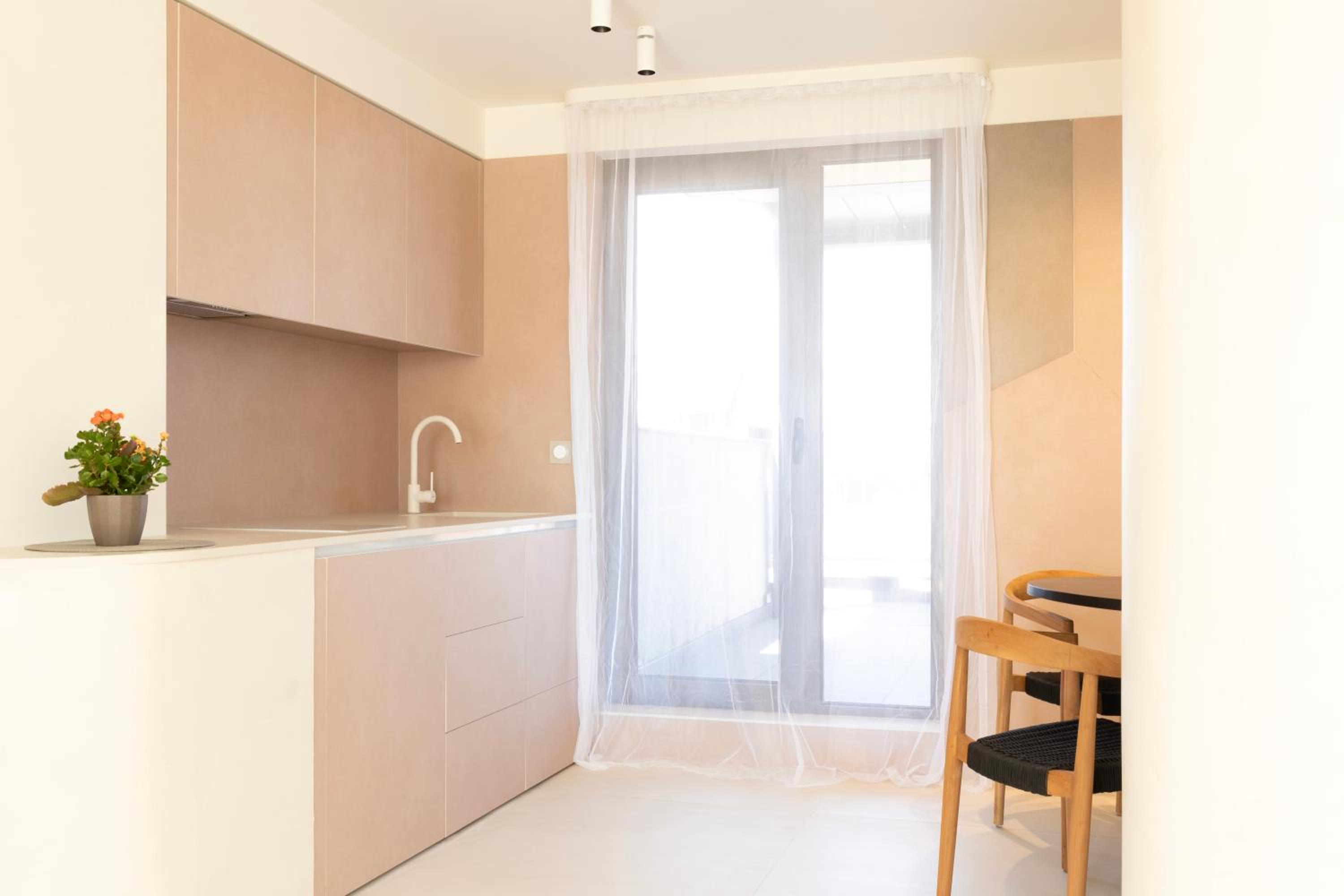 Deluxe Apartment - Photo 9