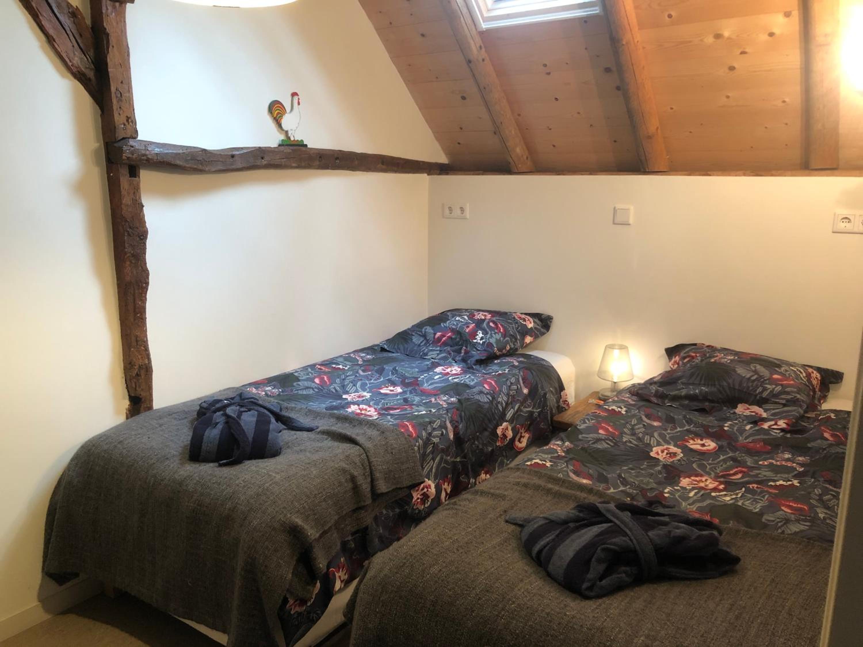 Two-Bedroom House - Photo 9