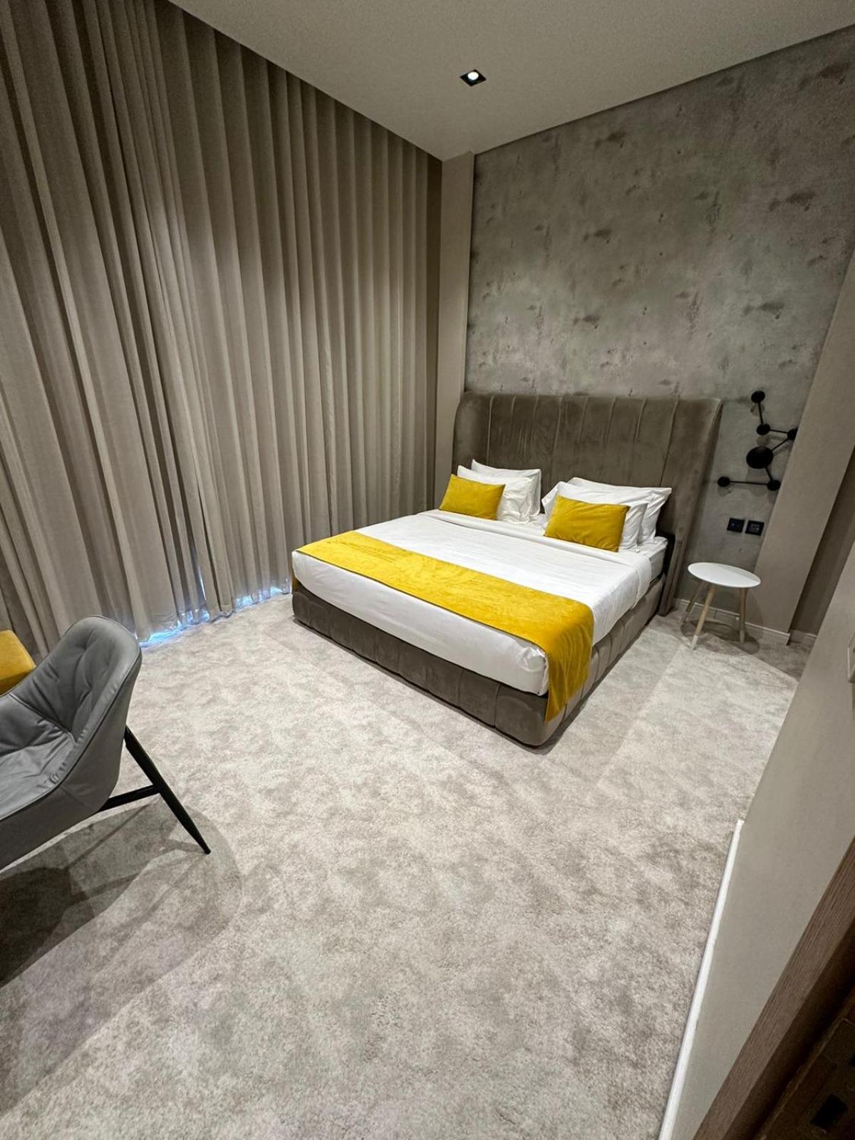 Executive Suite photo 3
