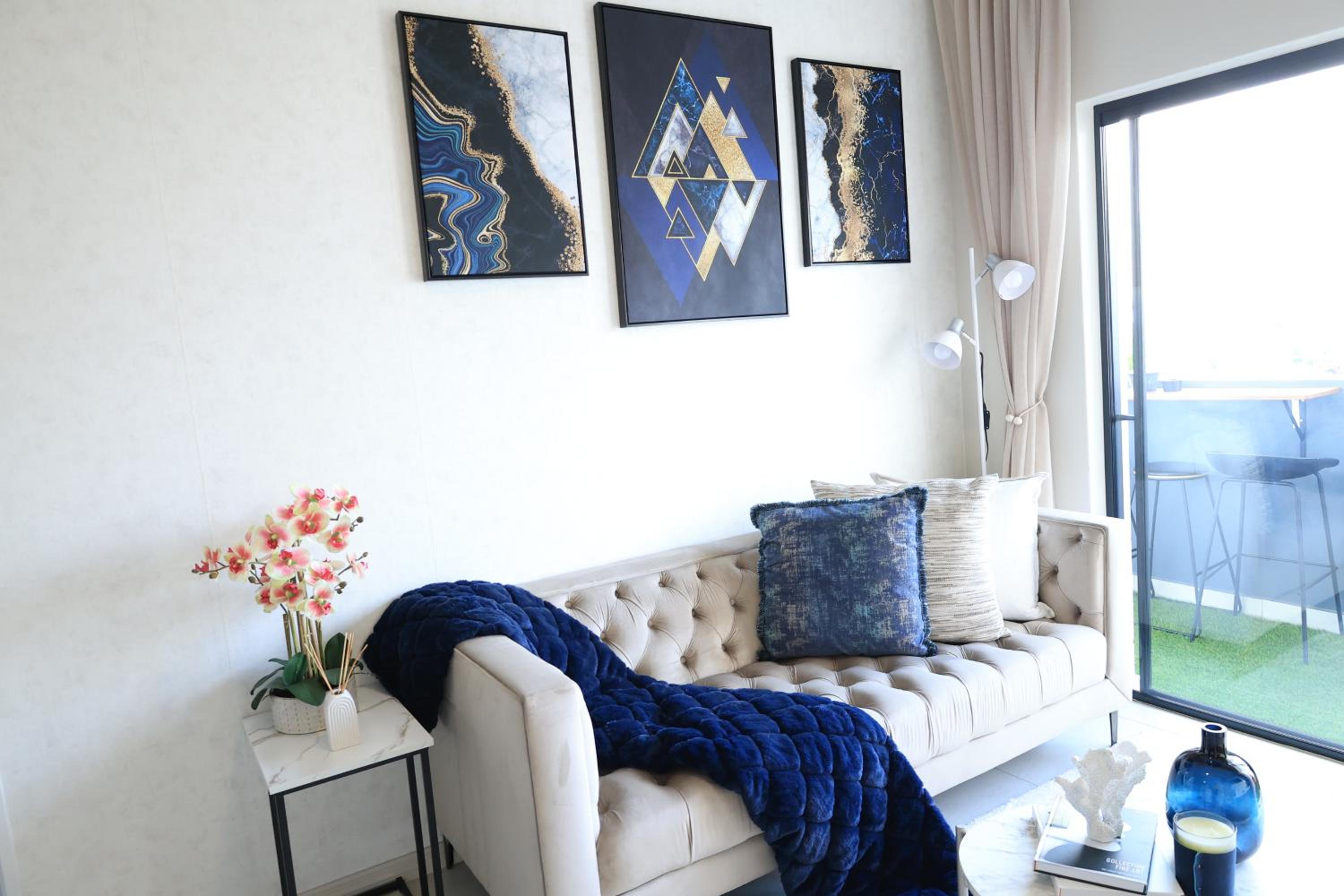 One-Bedroom Apartment photo 1