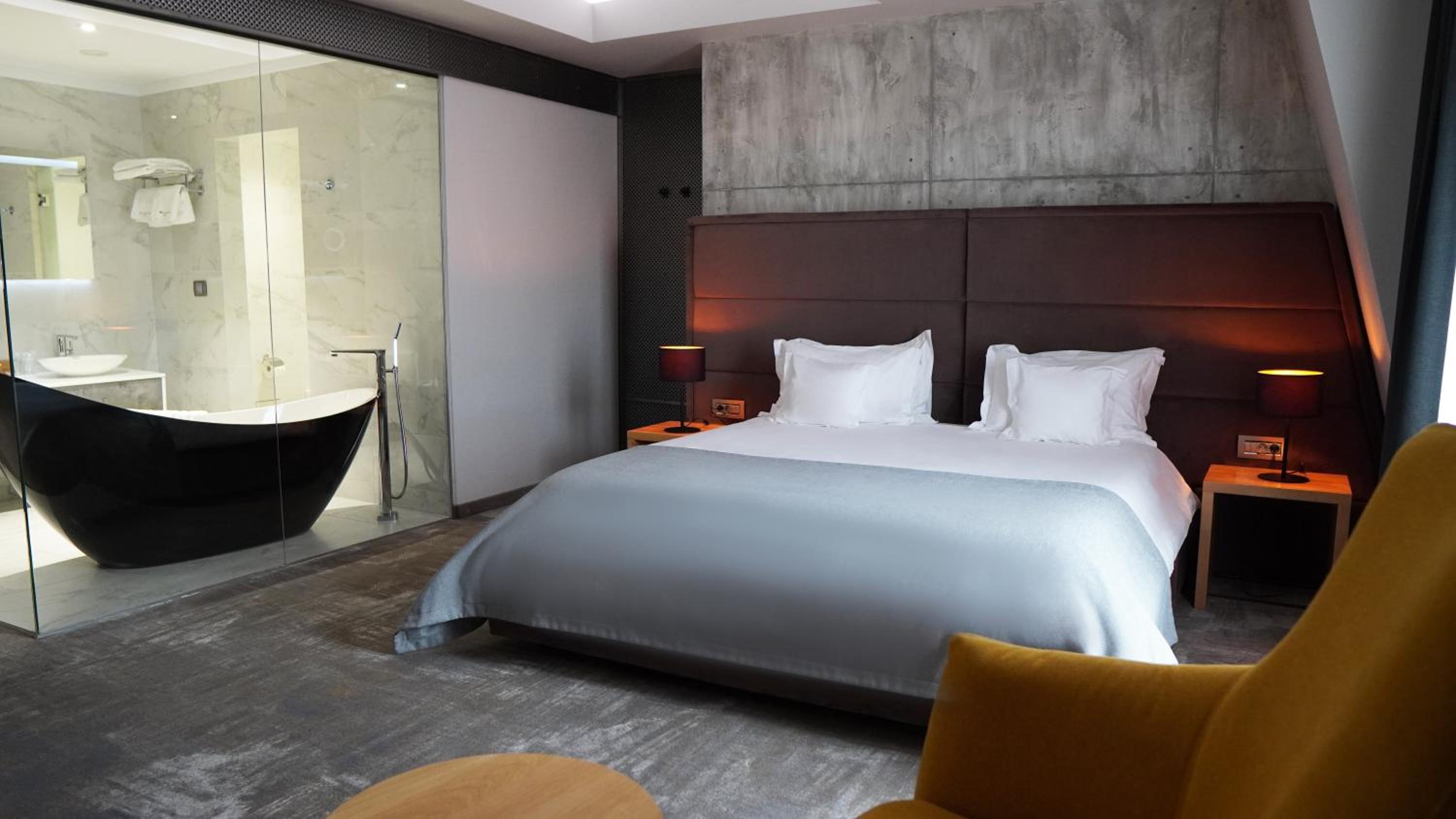Deluxe Double Room - Photo 1